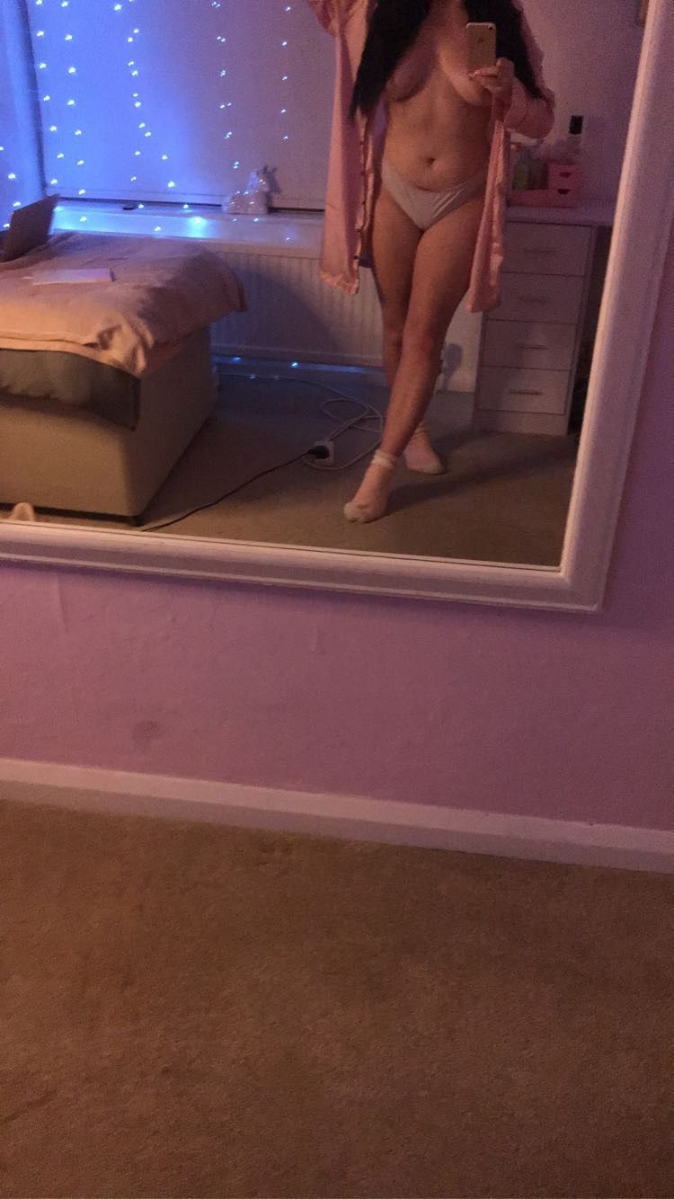 https://cdn.adultwork.com/gallery/G12/9101284.jpg