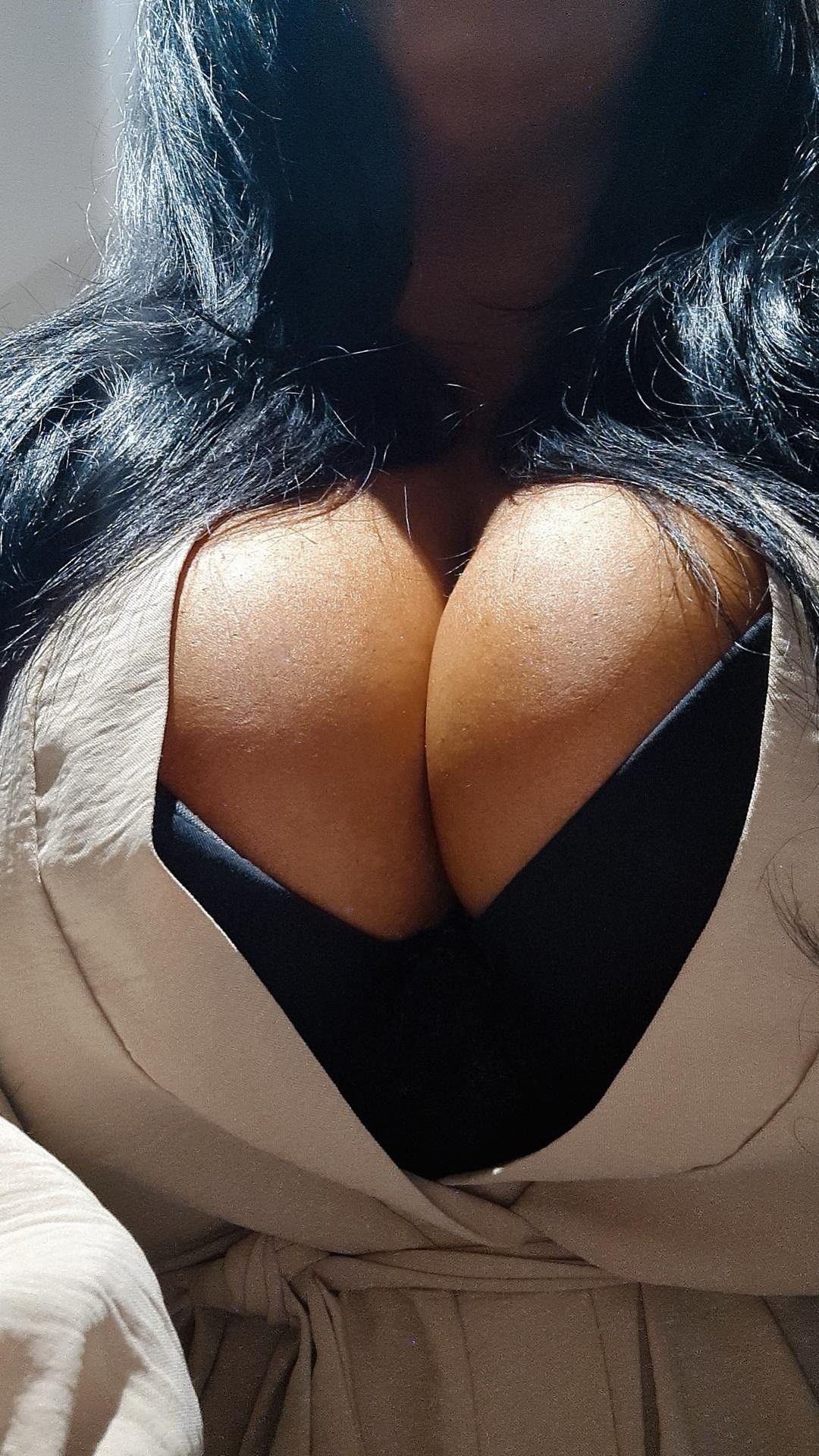 https://cdn.adultwork.com/gallery/G12/9101831.jpg