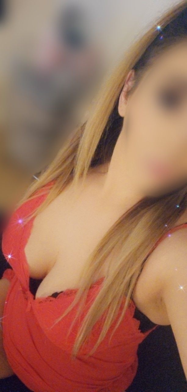 https://cdn.adultwork.com/gallery/G12/9102857.jpg