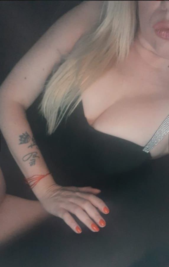 https://cdn.adultwork.com/gallery/G12/9110036.jpg