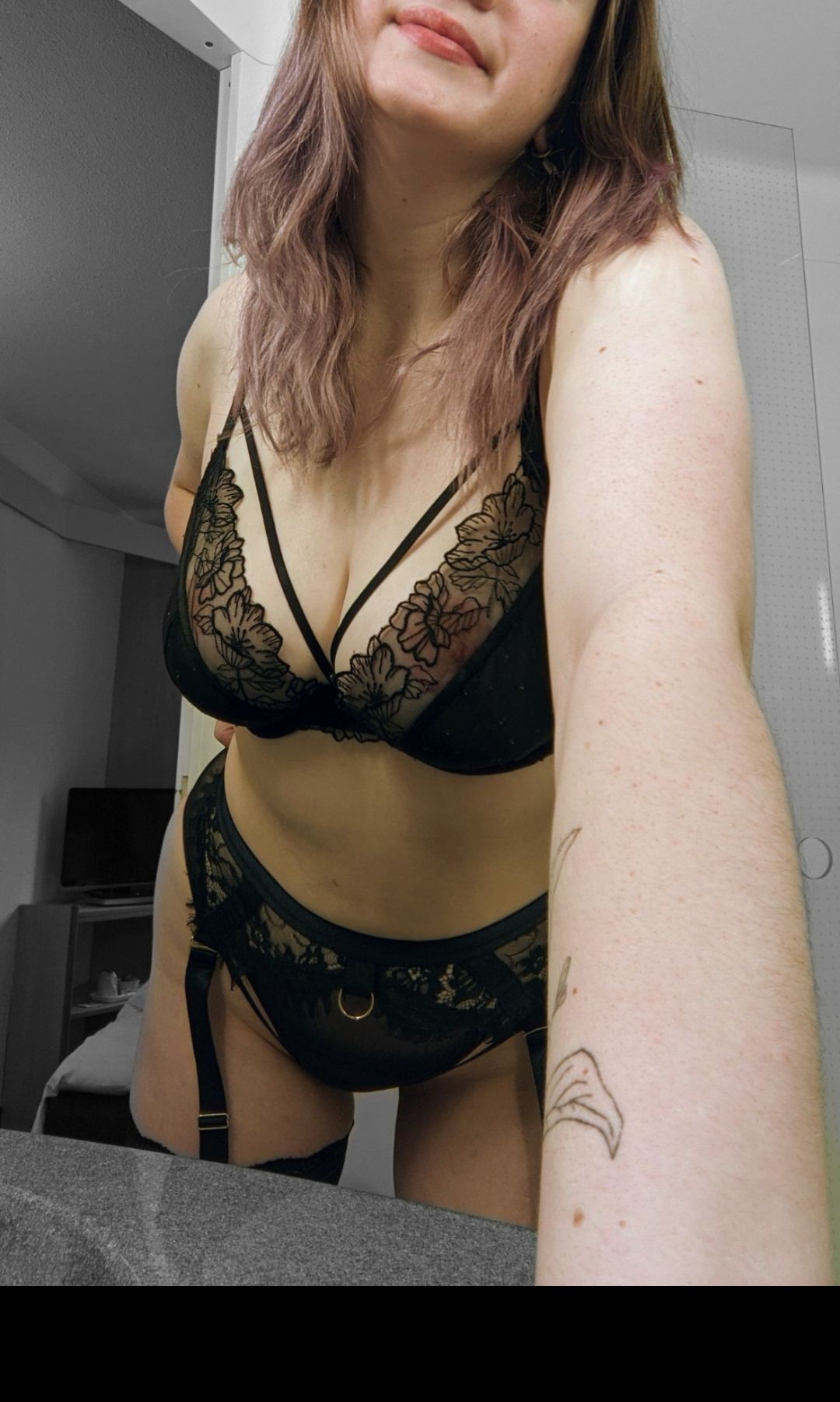 https://cdn.adultwork.com/gallery/G12/9110408.jpg