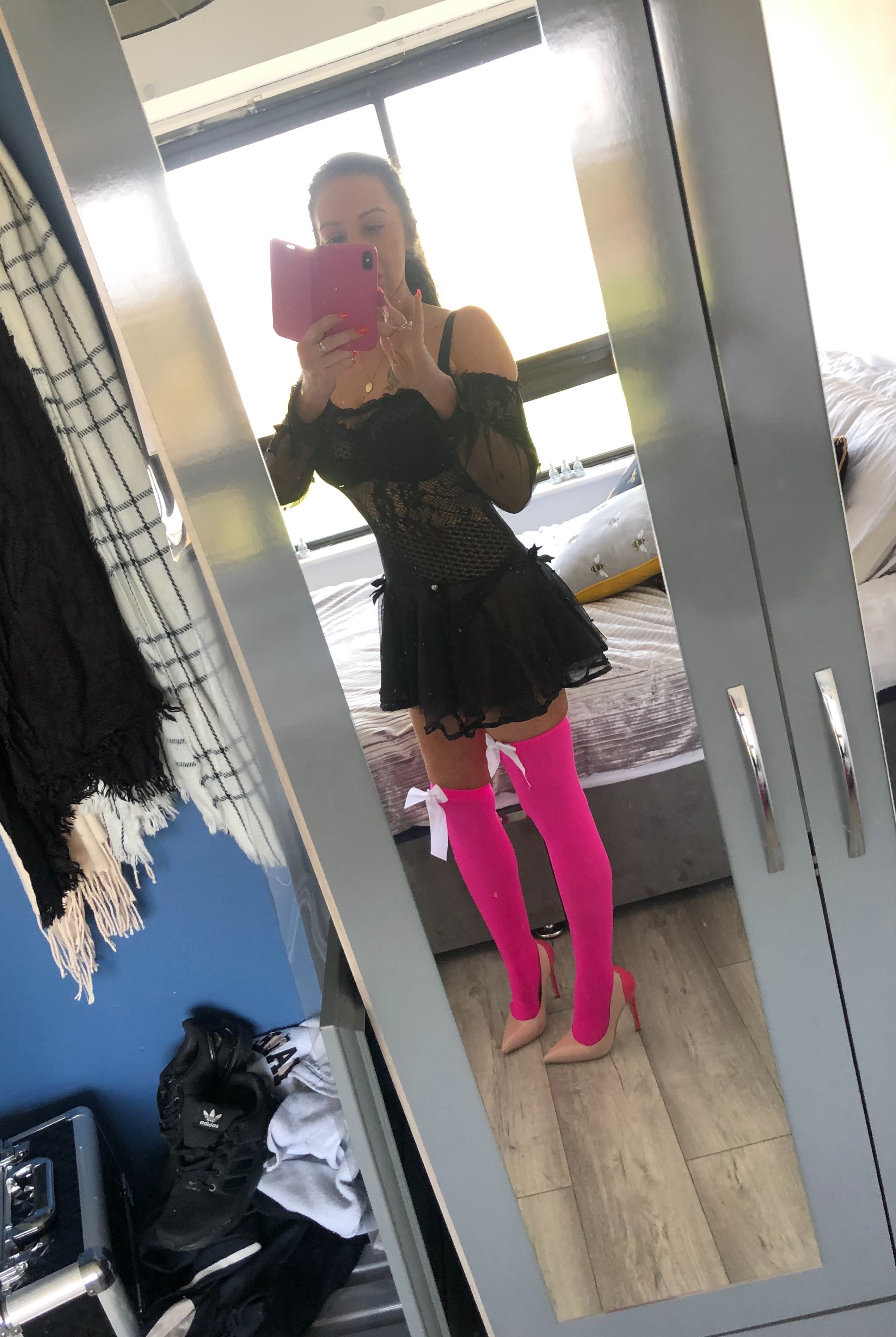 https://cdn.adultwork.com/gallery/G12/9110572.jpg