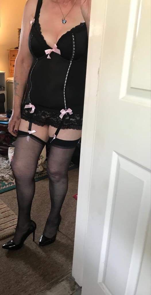 https://cdn.adultwork.com/gallery/G12/9115941.jpg