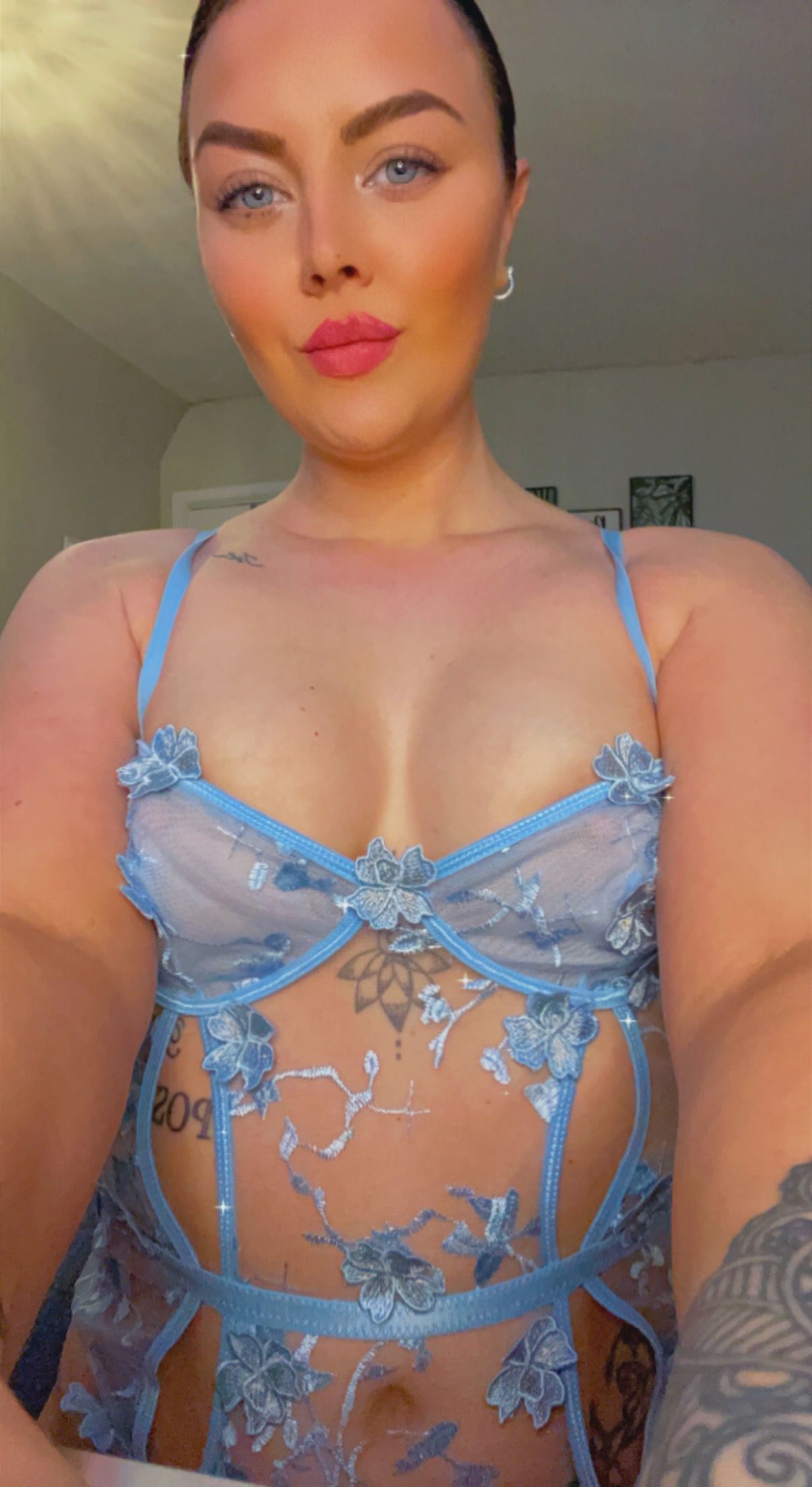 https://cdn.adultwork.com/gallery/G12/9116885.jpg