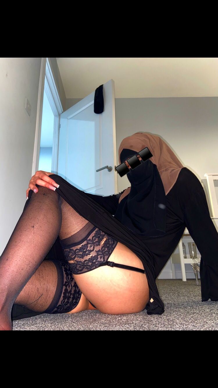 https://cdn.adultwork.com/gallery/G12/9121477.jpg