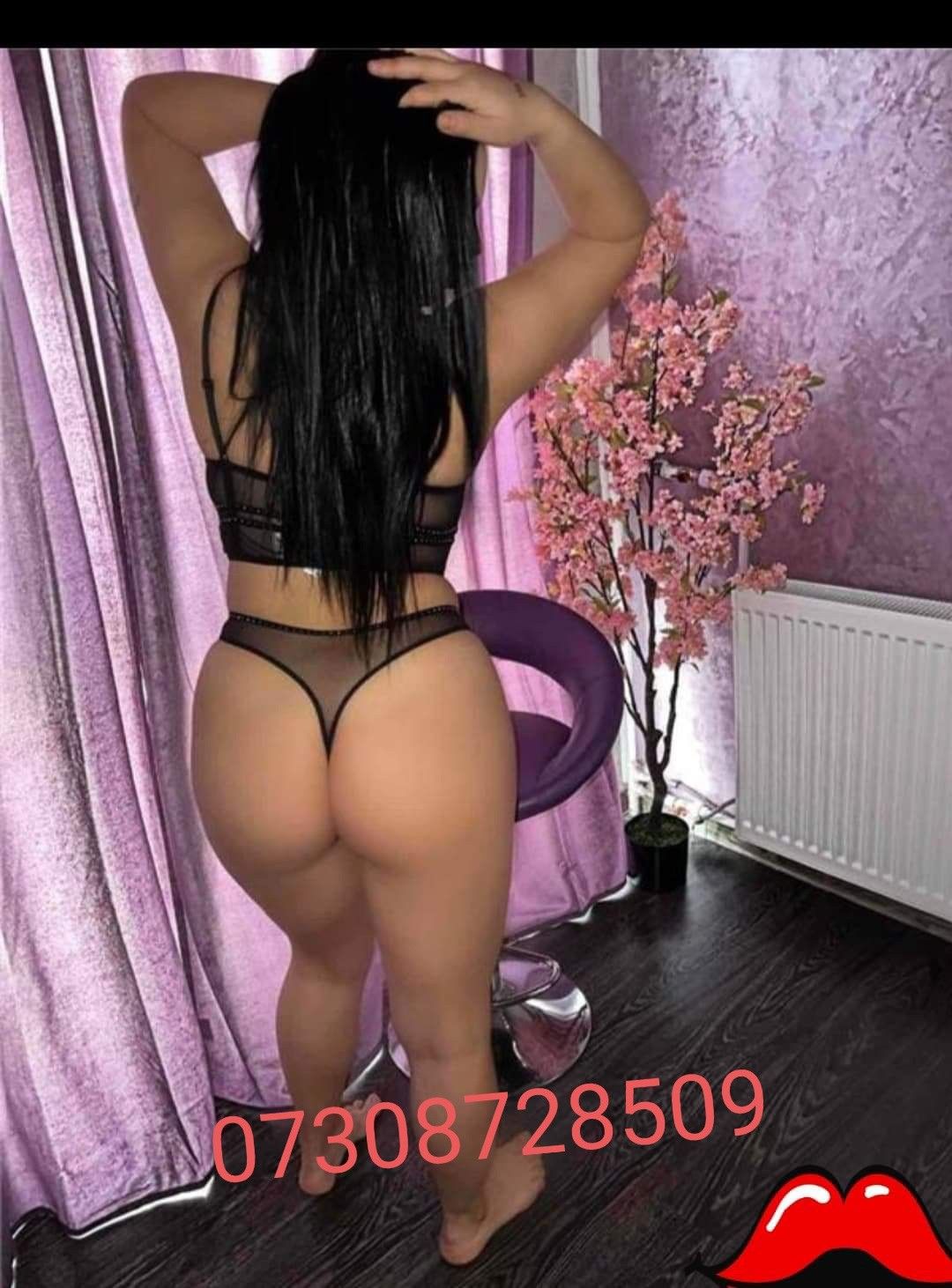 https://cdn.adultwork.com/gallery/G12/9127136.jpg