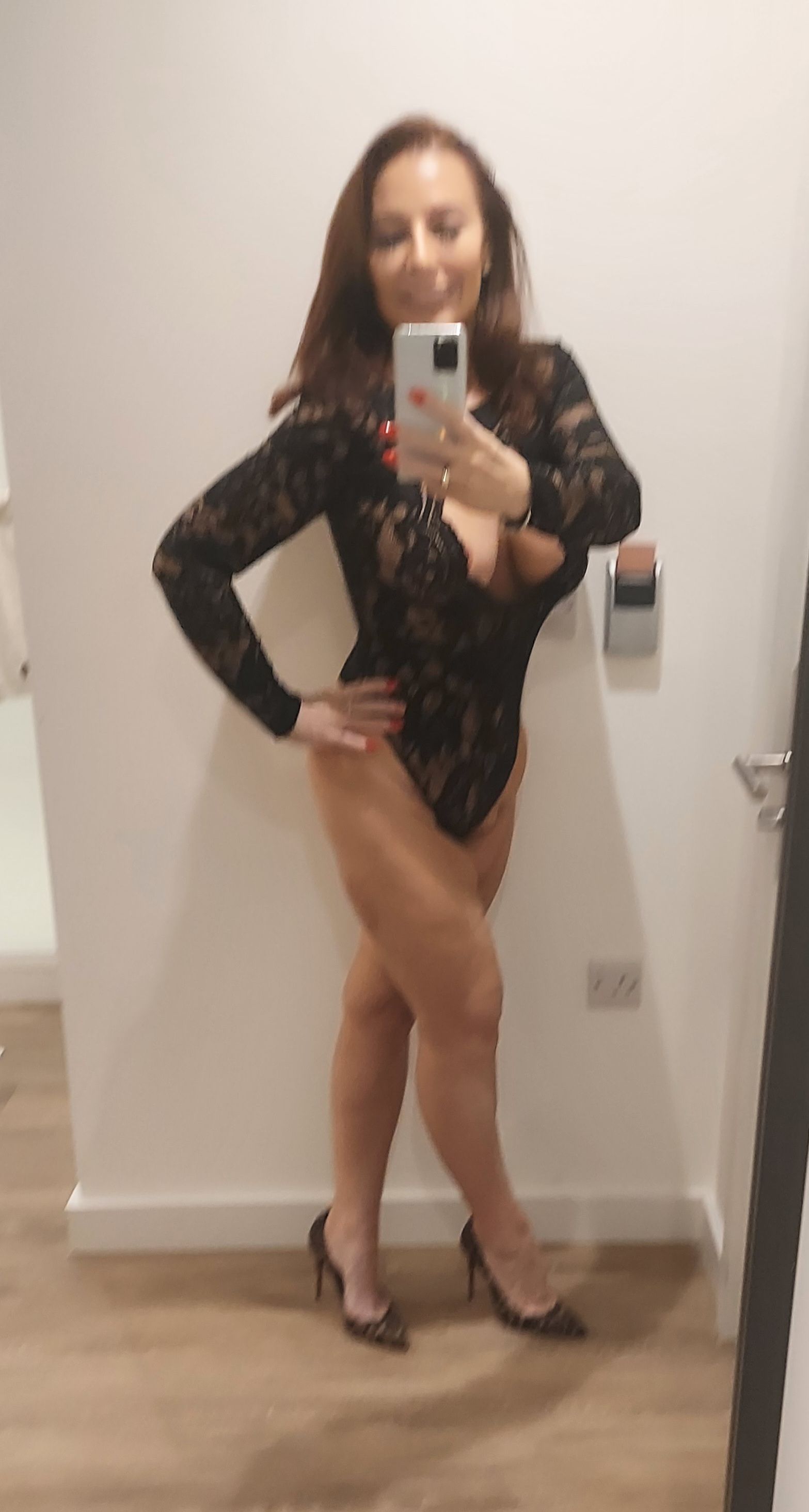 https://cdn.adultwork.com/gallery/G13/9161021.jpg