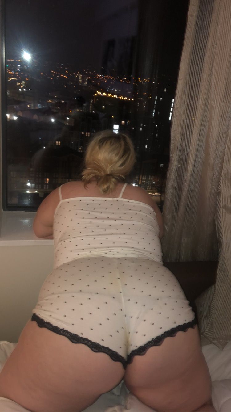 https://cdn.adultwork.com/gallery/G13/9189488.jpg