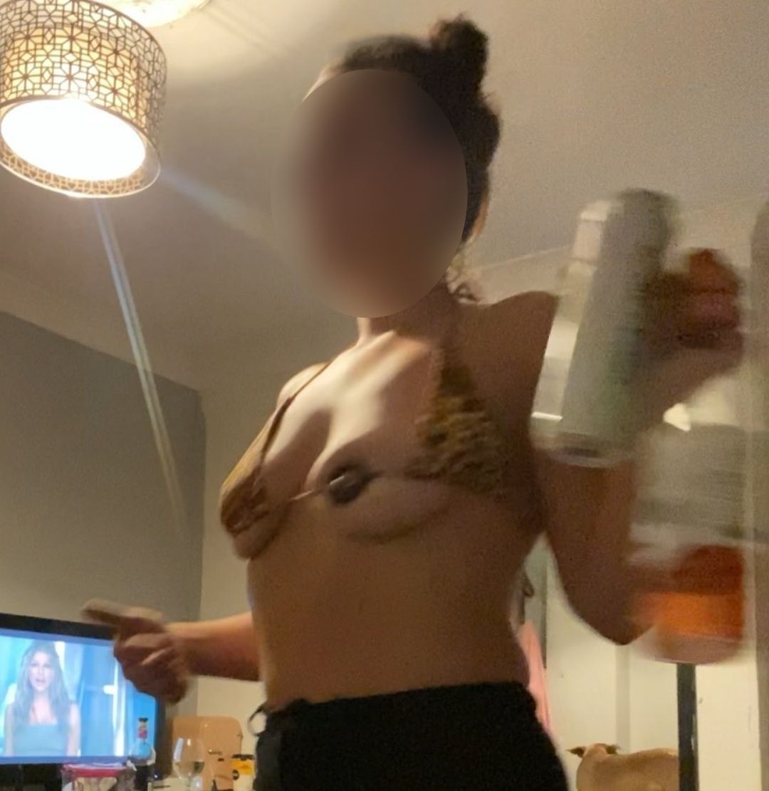 https://cdn.adultwork.com/gallery/G13/9205855.jpg