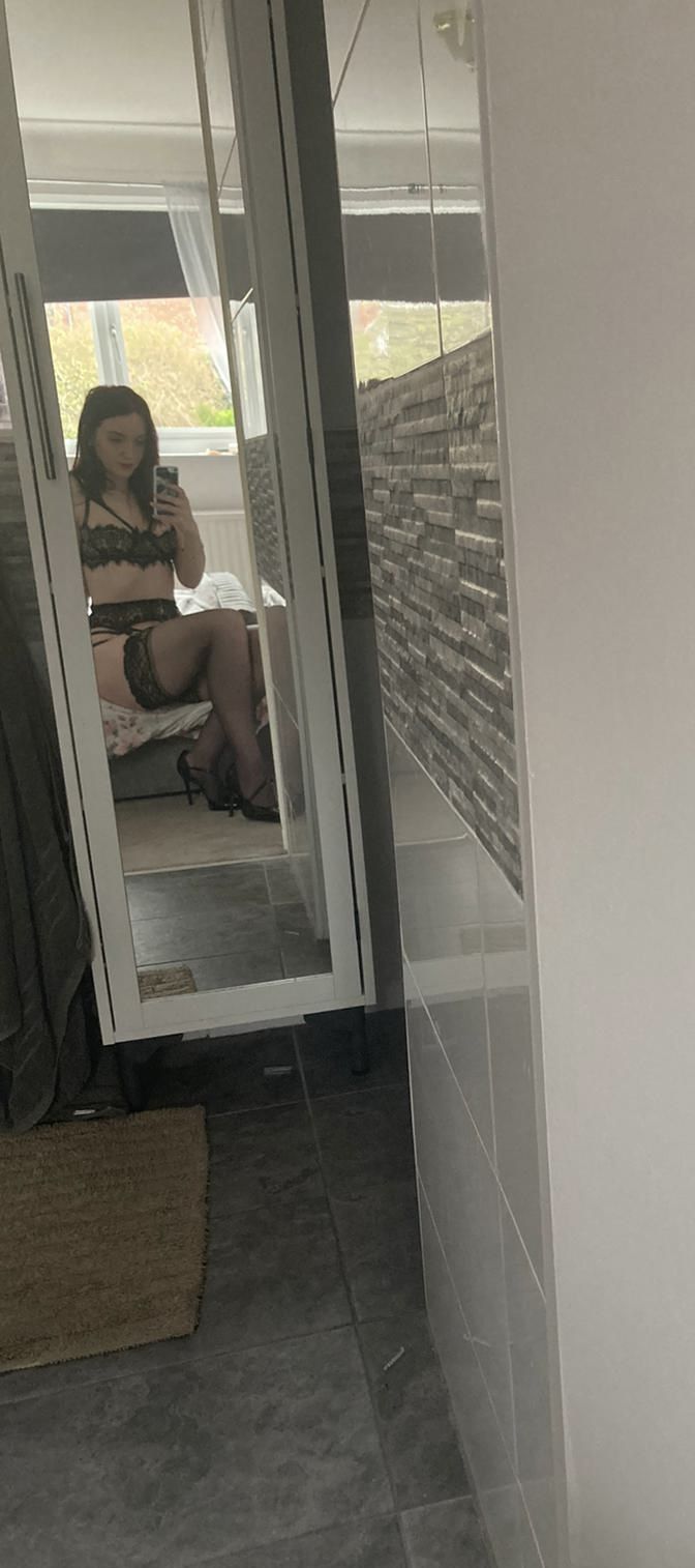 https://cdn.adultwork.com/gallery/G13/9403386.jpg