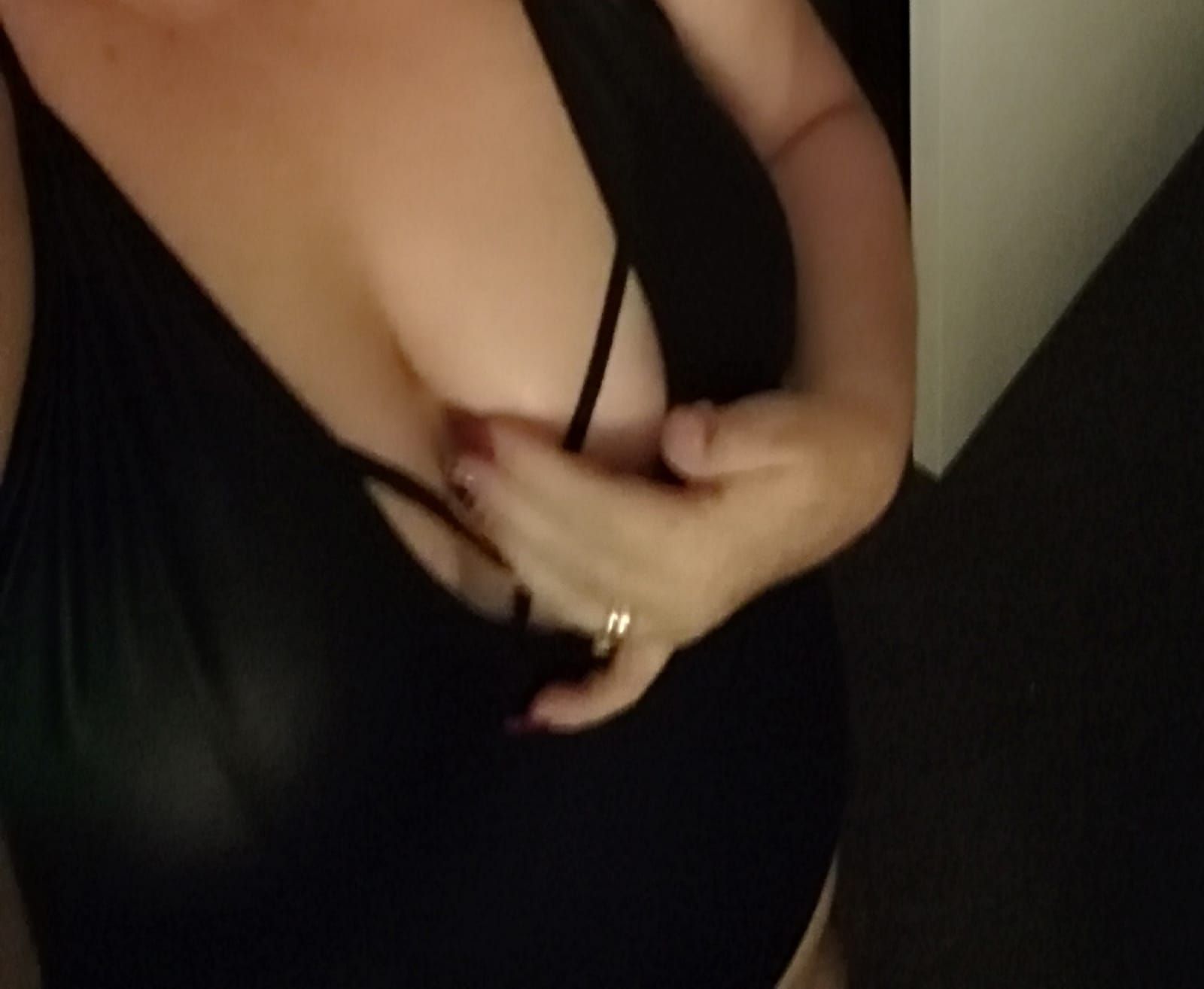 https://cdn.adultwork.com/gallery/G13/9707760.jpg