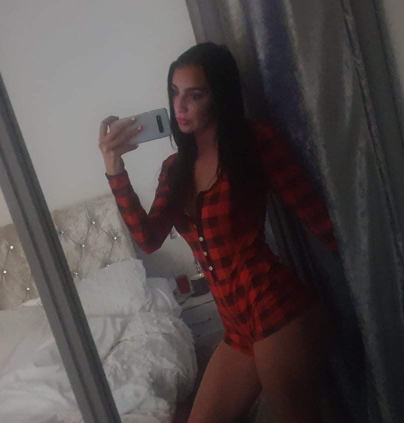 https://cdn.adultwork.com/gallery/G13/9749003.jpg