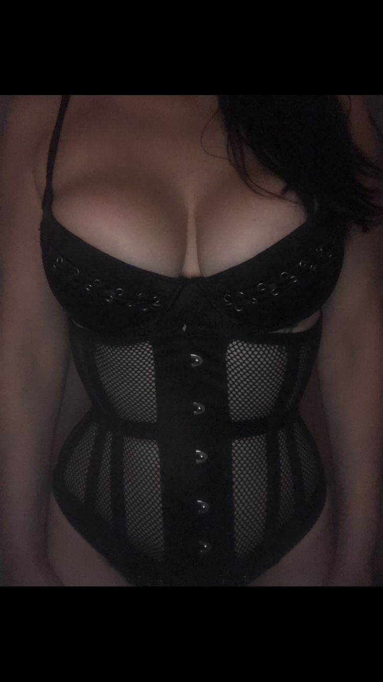 https://cdn.adultwork.com/gallery/G13/9749484.jpg