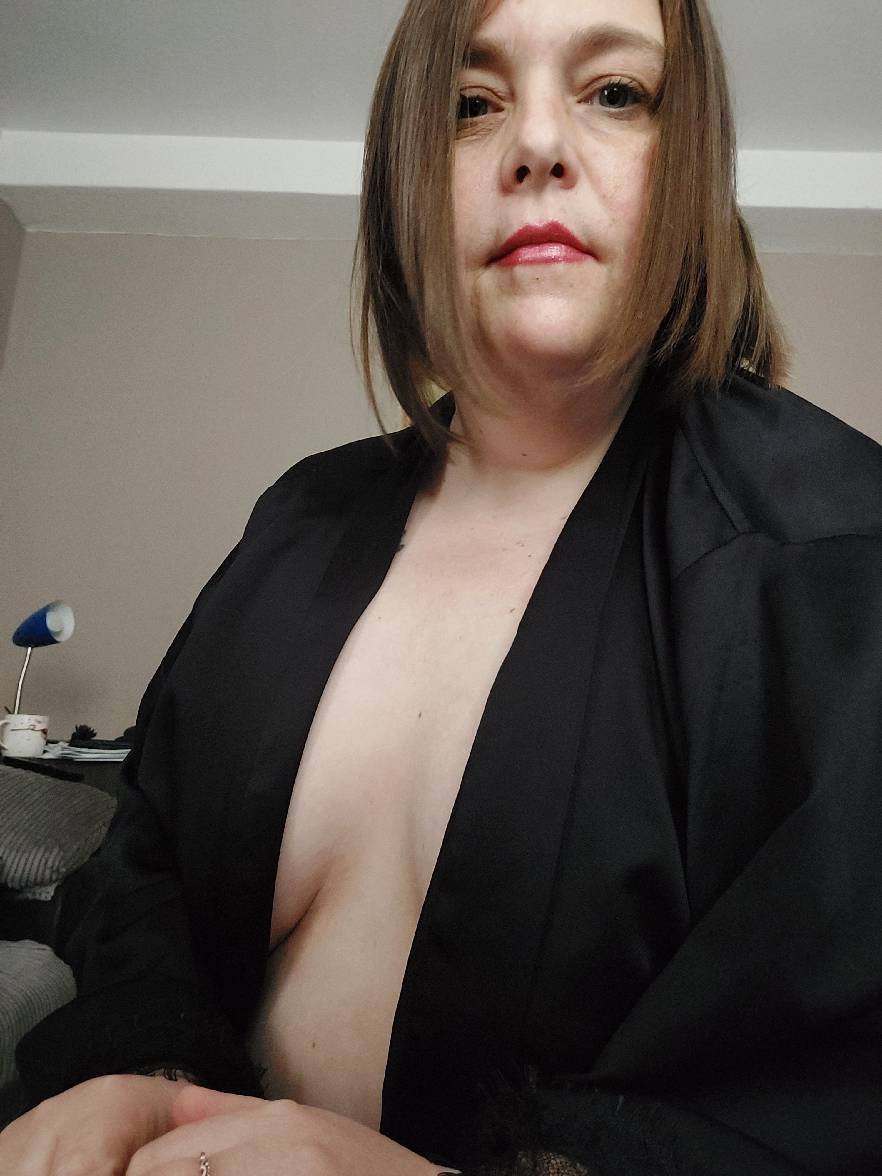 https://cdn.adultwork.com/gallery/G13/9757149.jpg