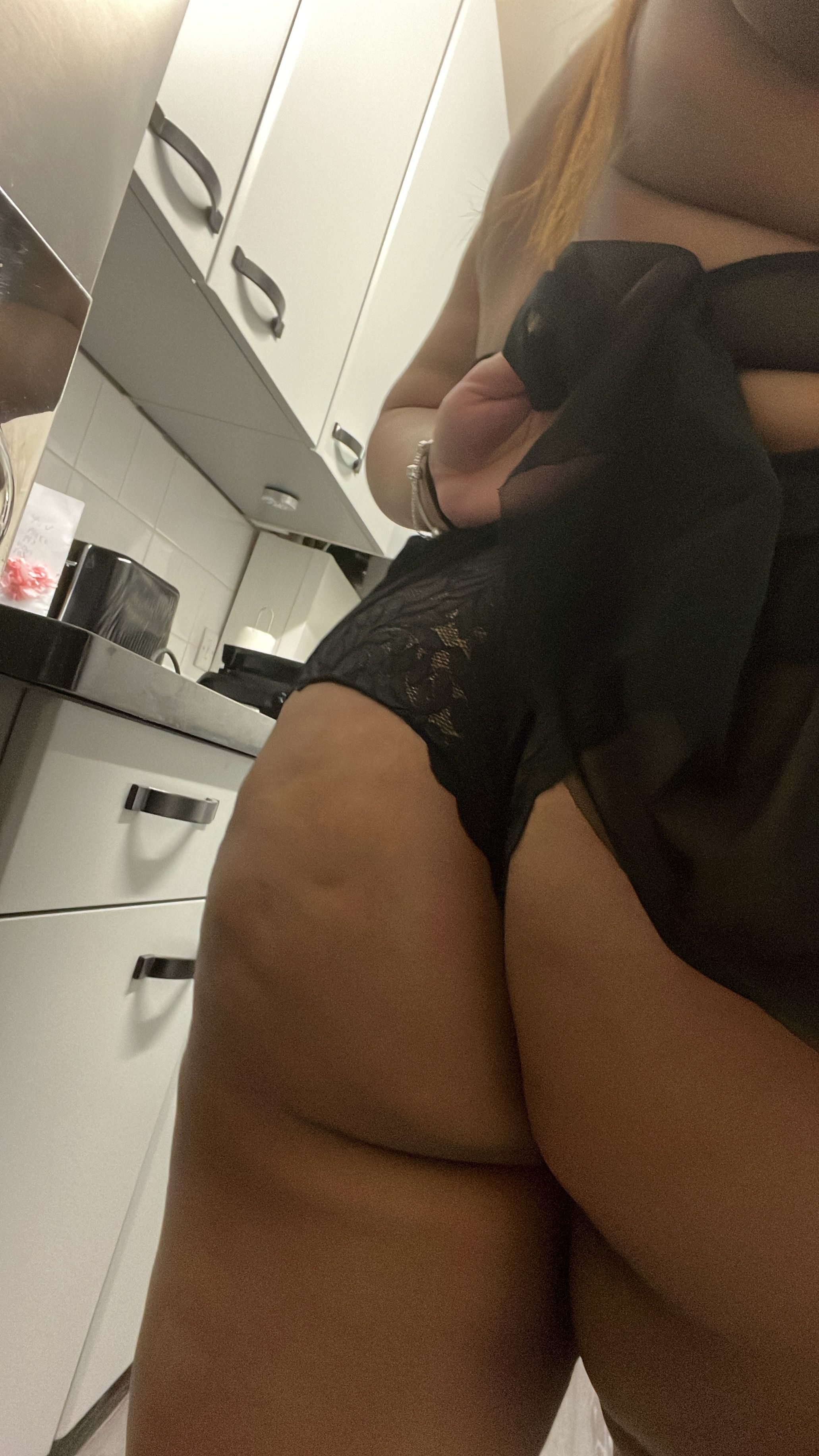 https://cdn.adultwork.com/gallery/G13/9761431.jpg