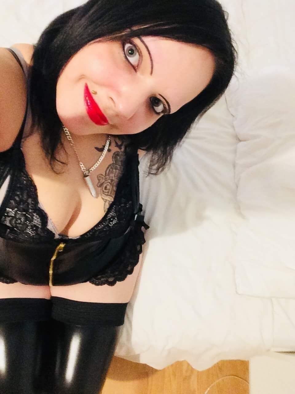 https://cdn.adultwork.com/gallery/G13/9761891.jpg