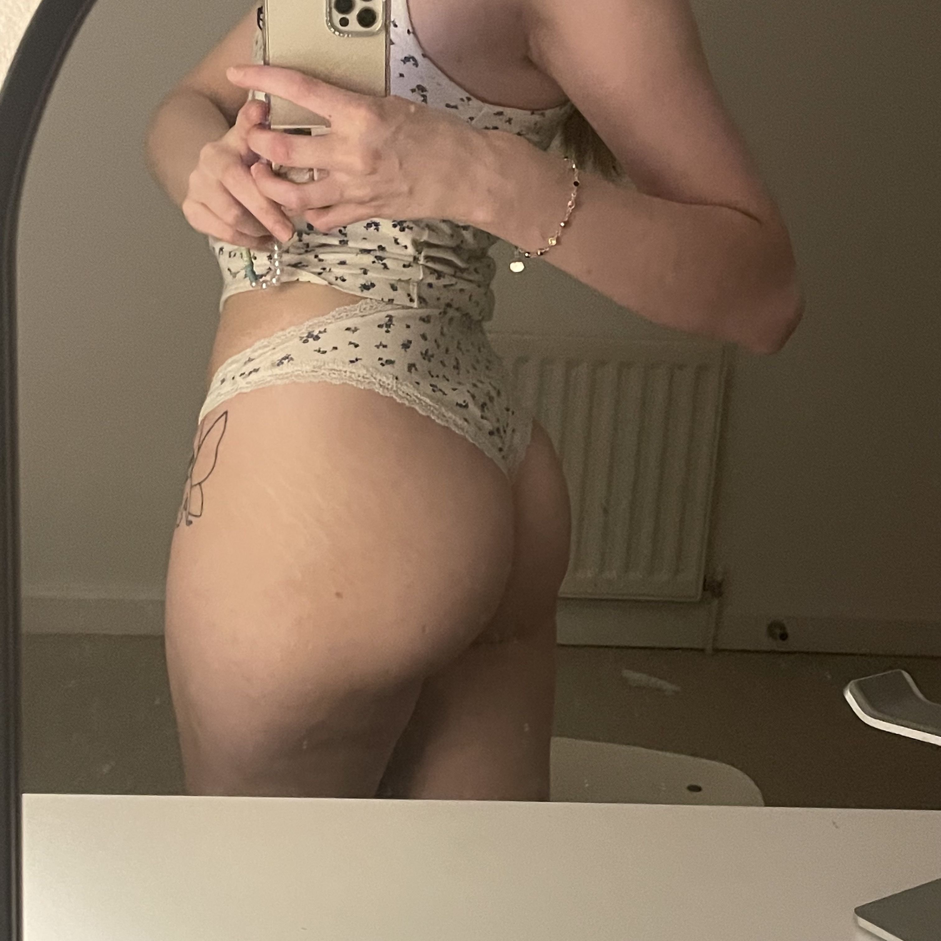 https://cdn.adultwork.com/gallery/G13/9765679.jpg