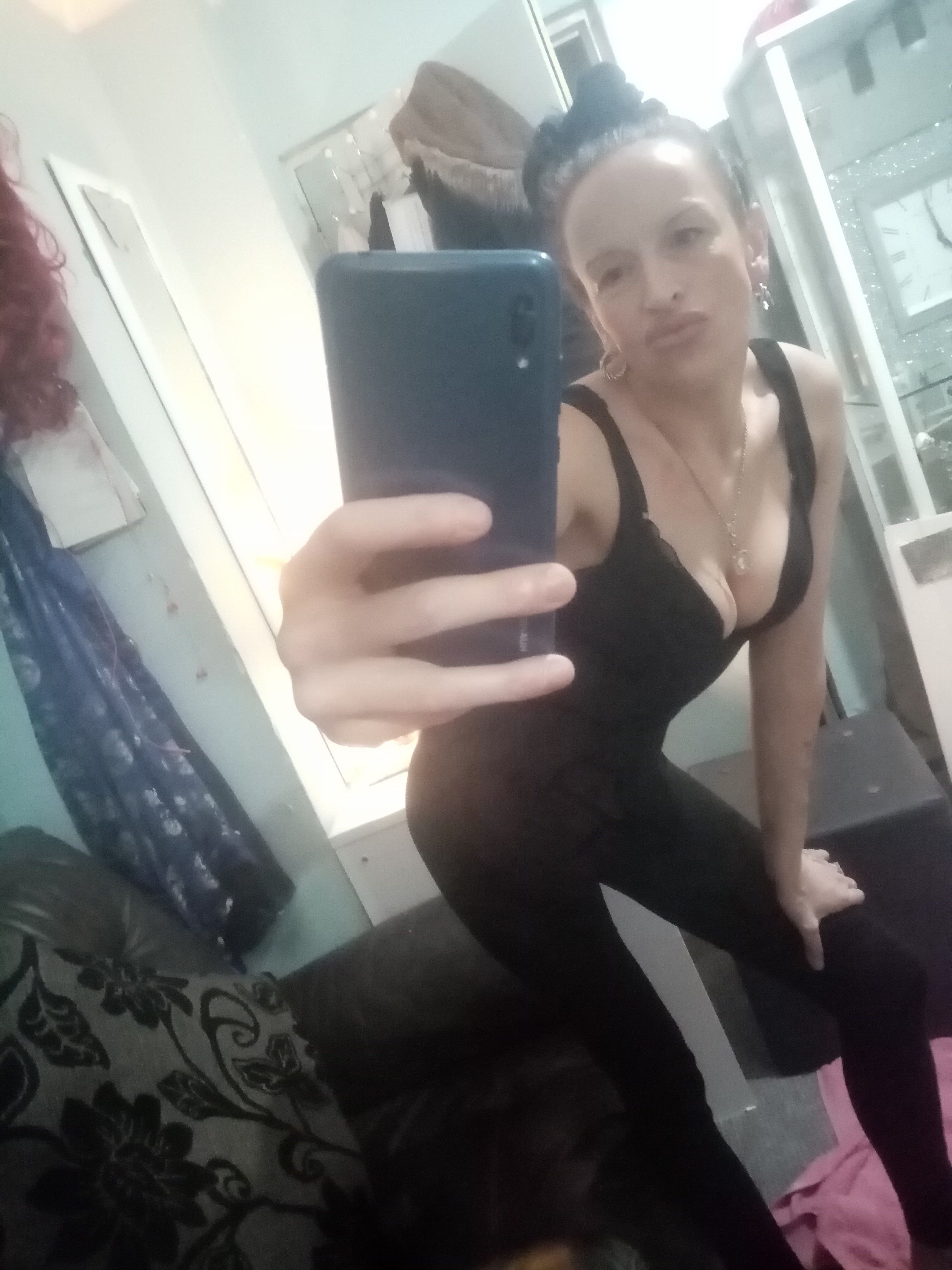 https://cdn.adultwork.com/gallery/G13/9803742.jpg