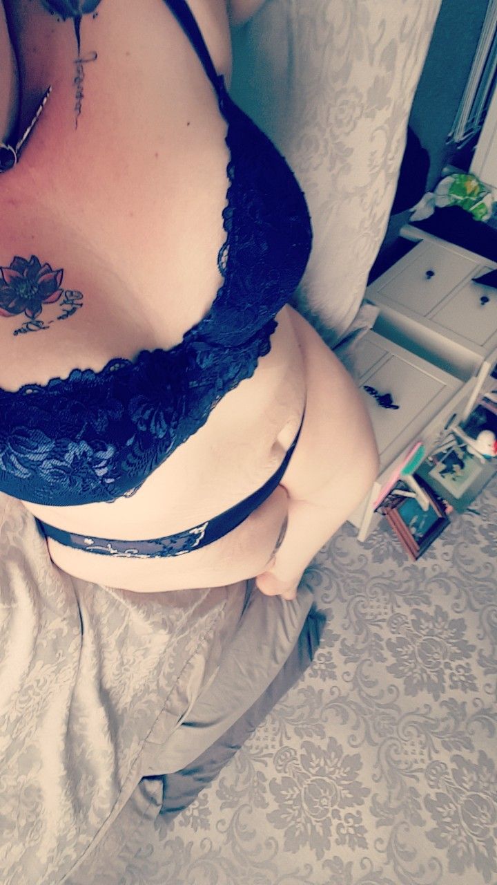 https://cdn.adultwork.com/gallery/G13/9890075.jpg