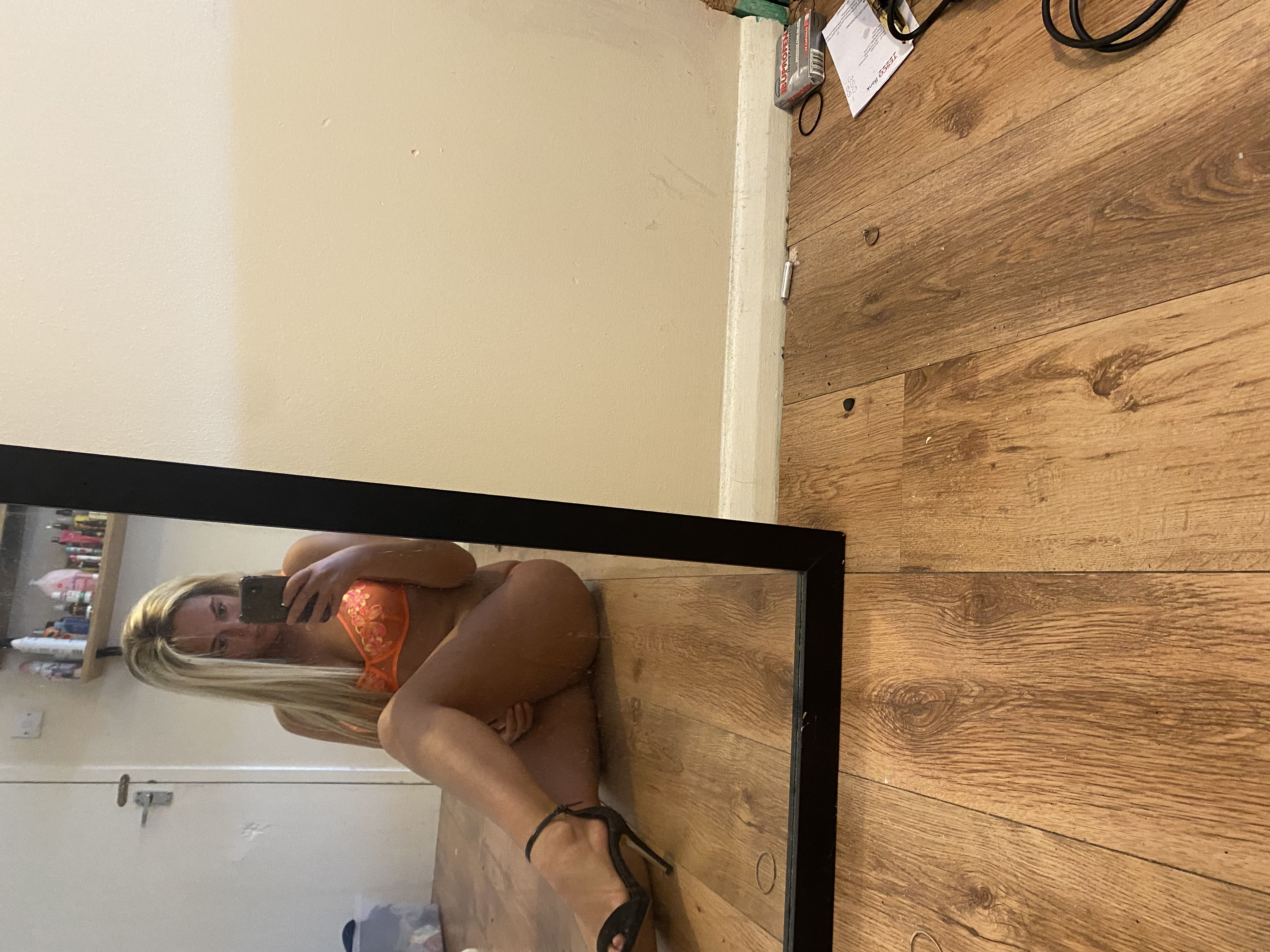 https://cdn.adultwork.com/gallery/G13/9890393.jpg