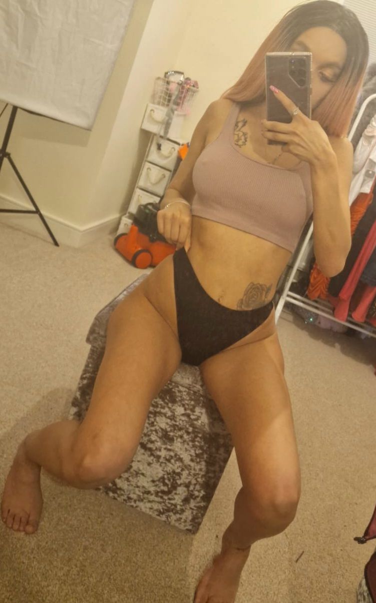 https://cdn.adultwork.com/gallery/G13/9890648.jpg