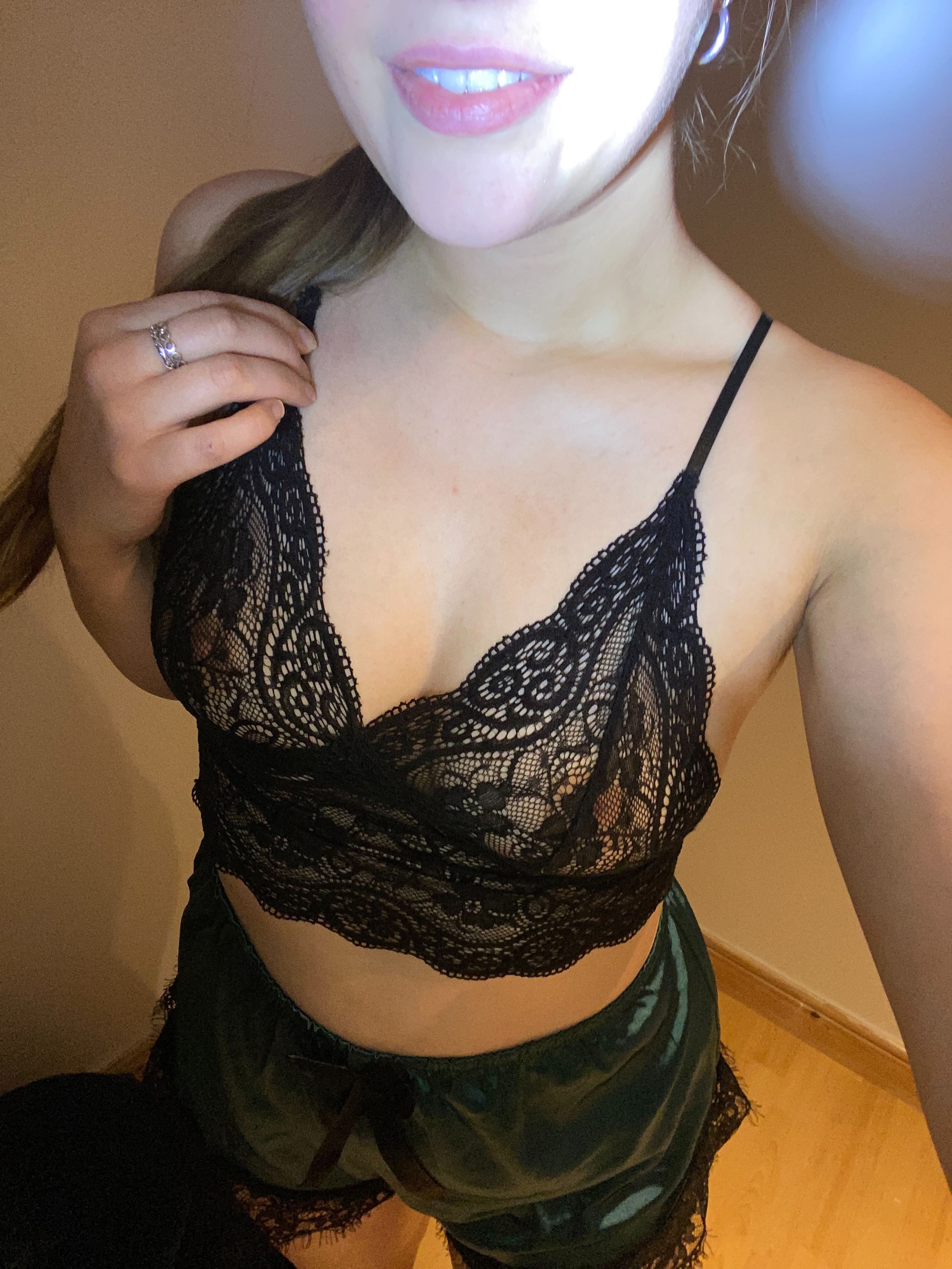 https://cdn.adultwork.com/gallery/G14/10349018.jpg