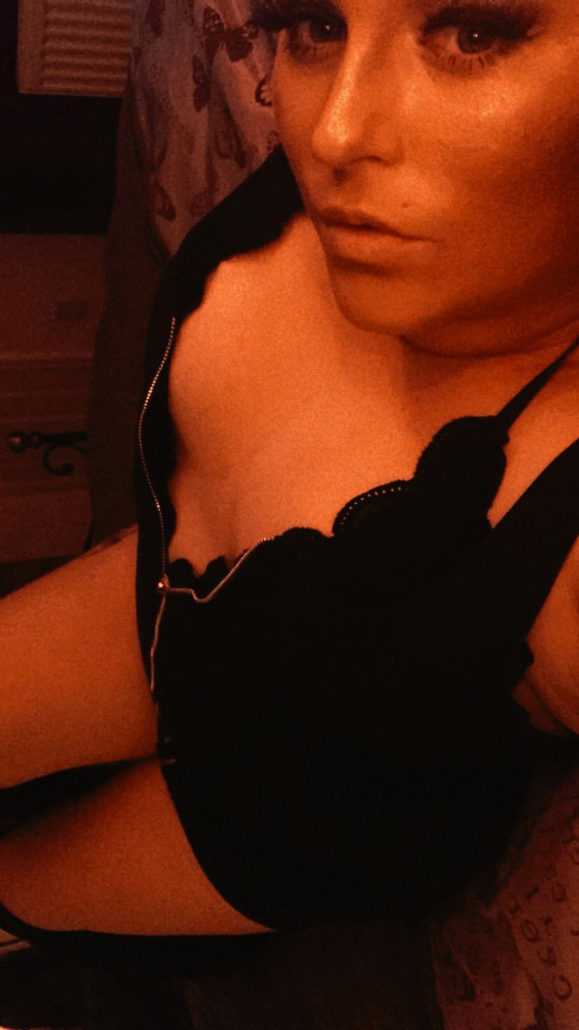 https://cdn.adultwork.com/gallery/G14/10349721.jpg