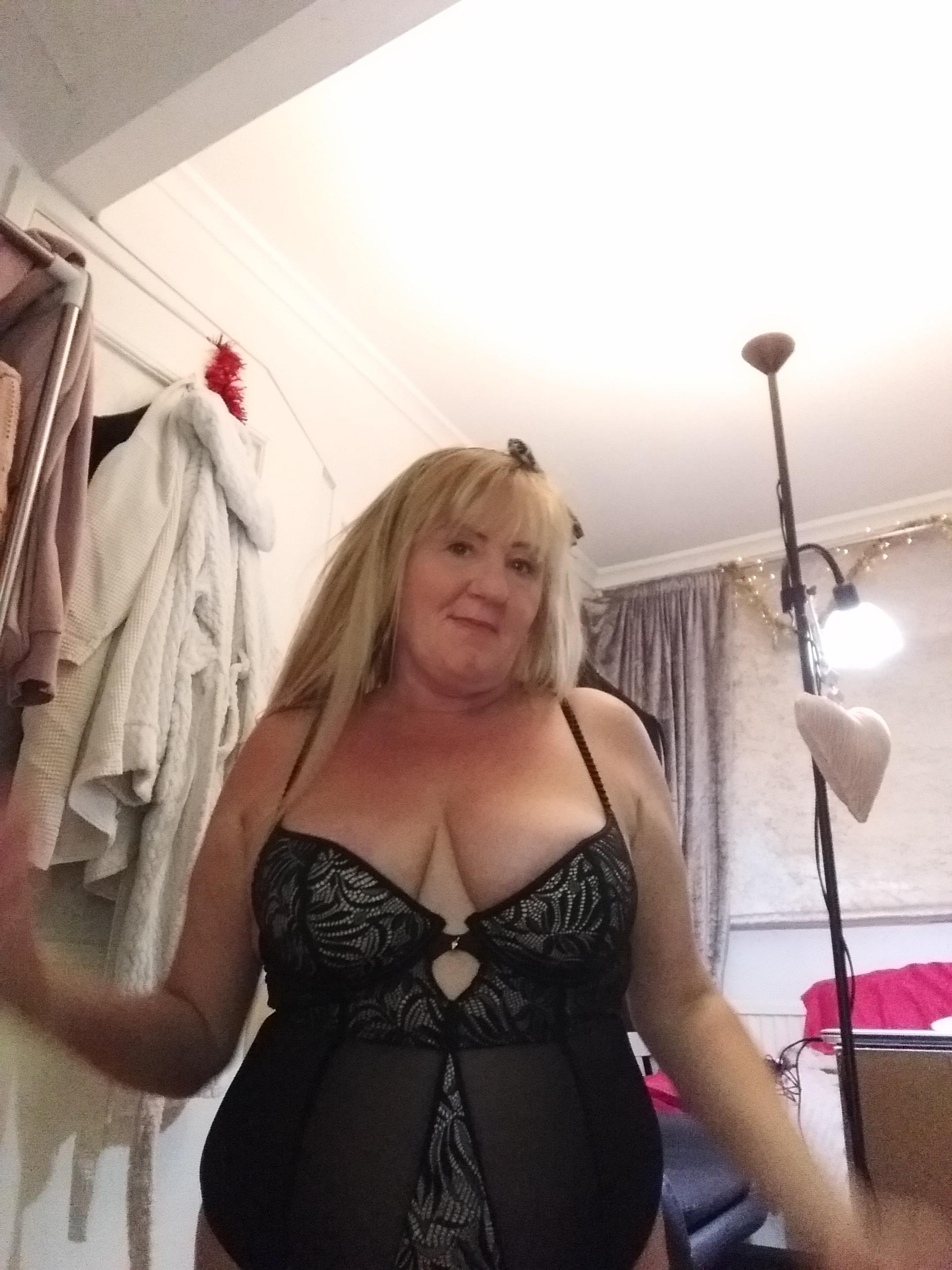 https://cdn.adultwork.com/gallery/G14/10362098.jpg