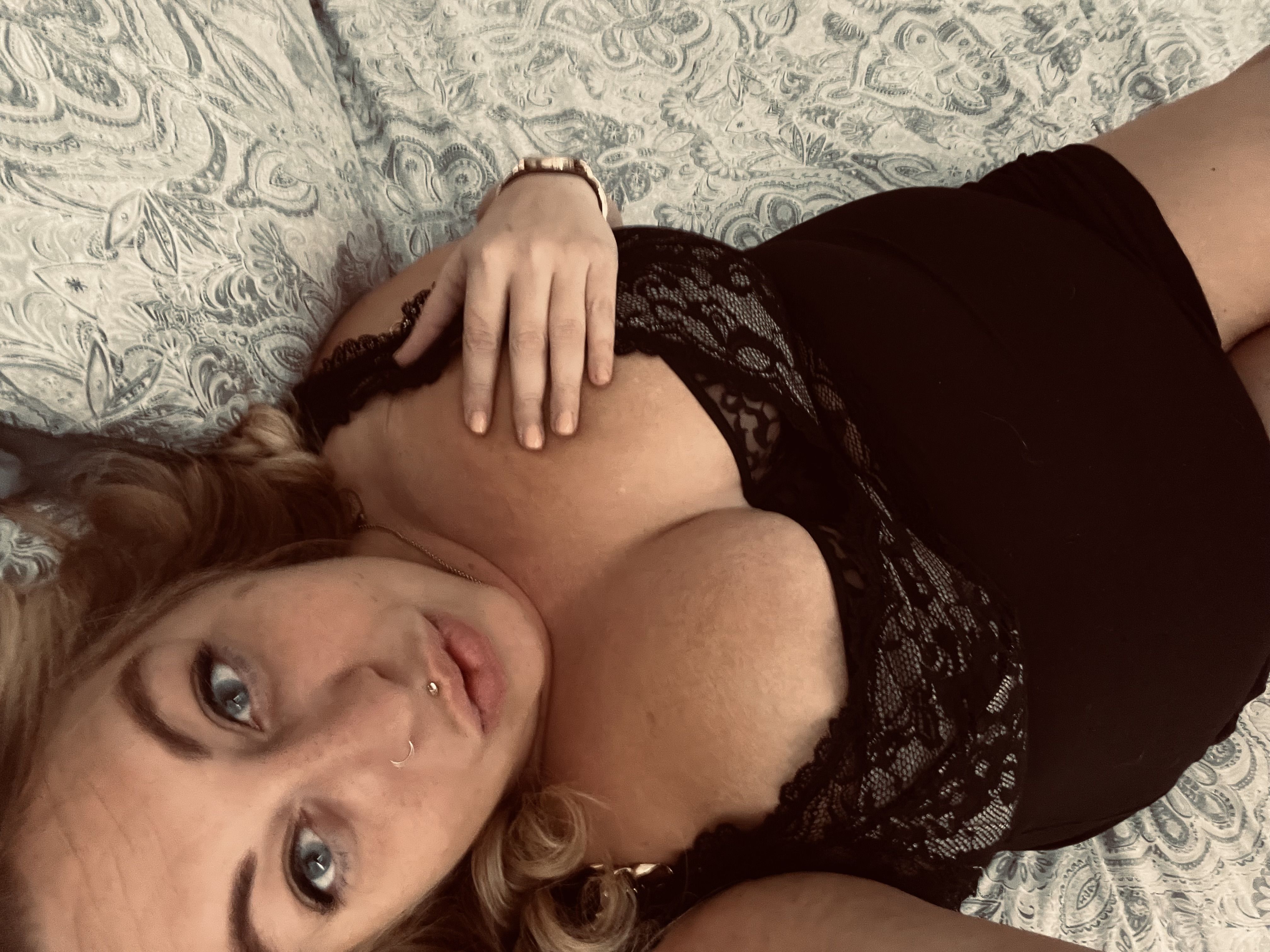 https://cdn.adultwork.com/gallery/G14/10362382.jpg