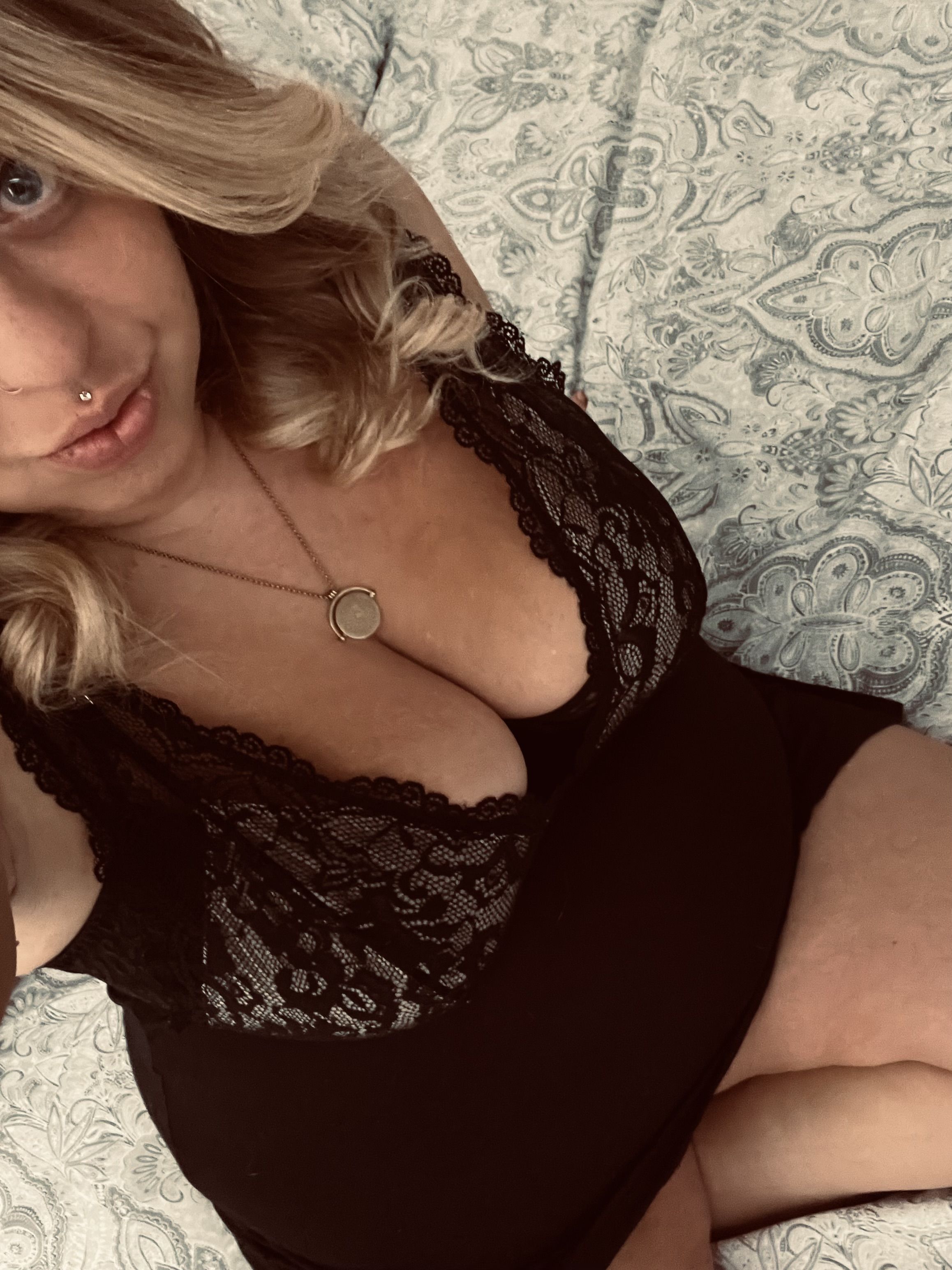 https://cdn.adultwork.com/gallery/G14/10362383.jpg