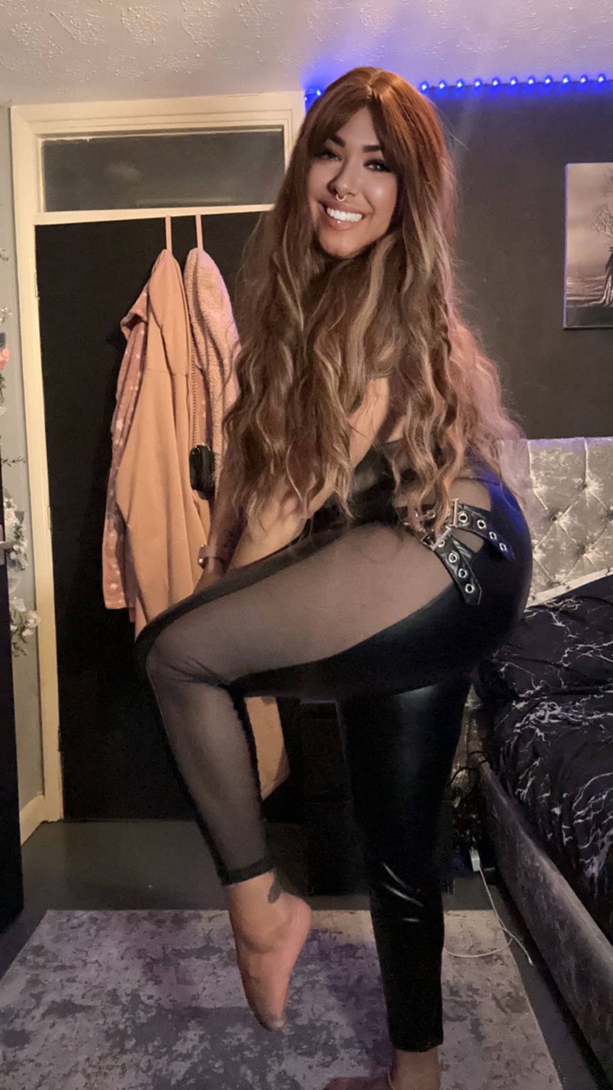 https://cdn.adultwork.com/gallery/G14/10364049.jpg