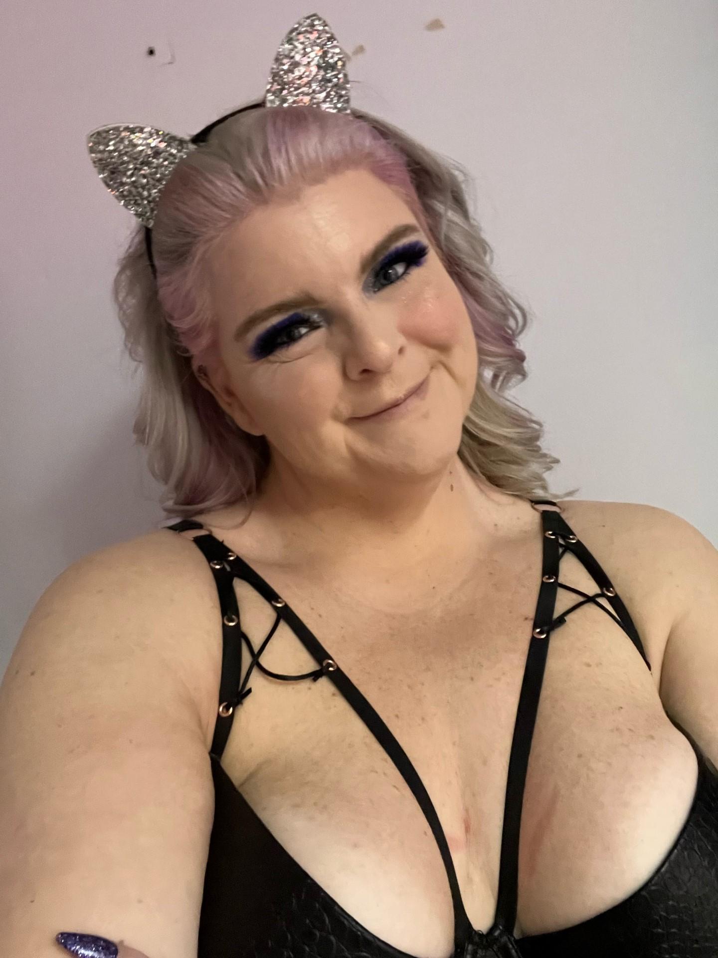 https://cdn.adultwork.com/gallery/G14/10364694.jpg