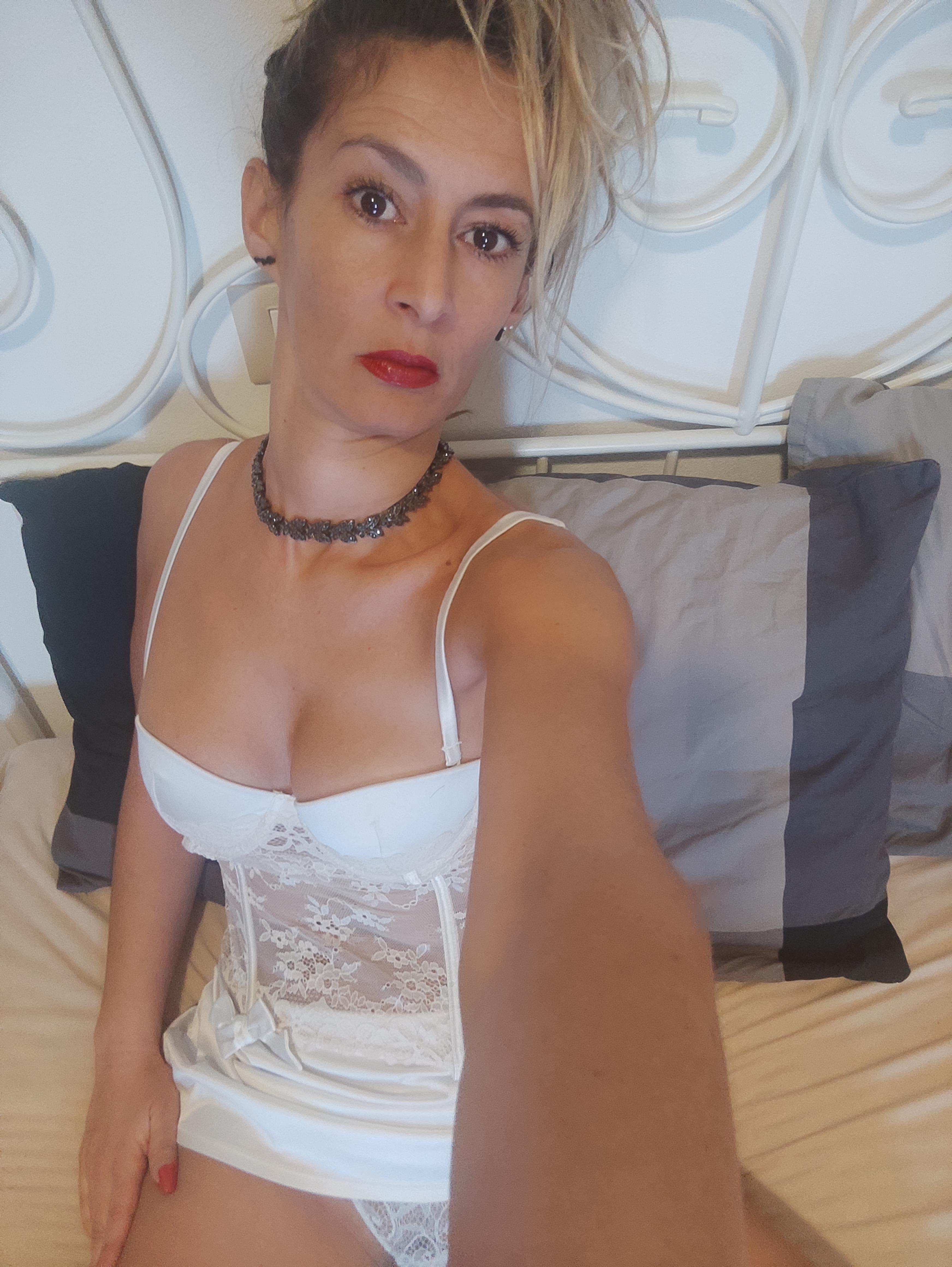 https://cdn.adultwork.com/gallery/G14/10365516.jpg