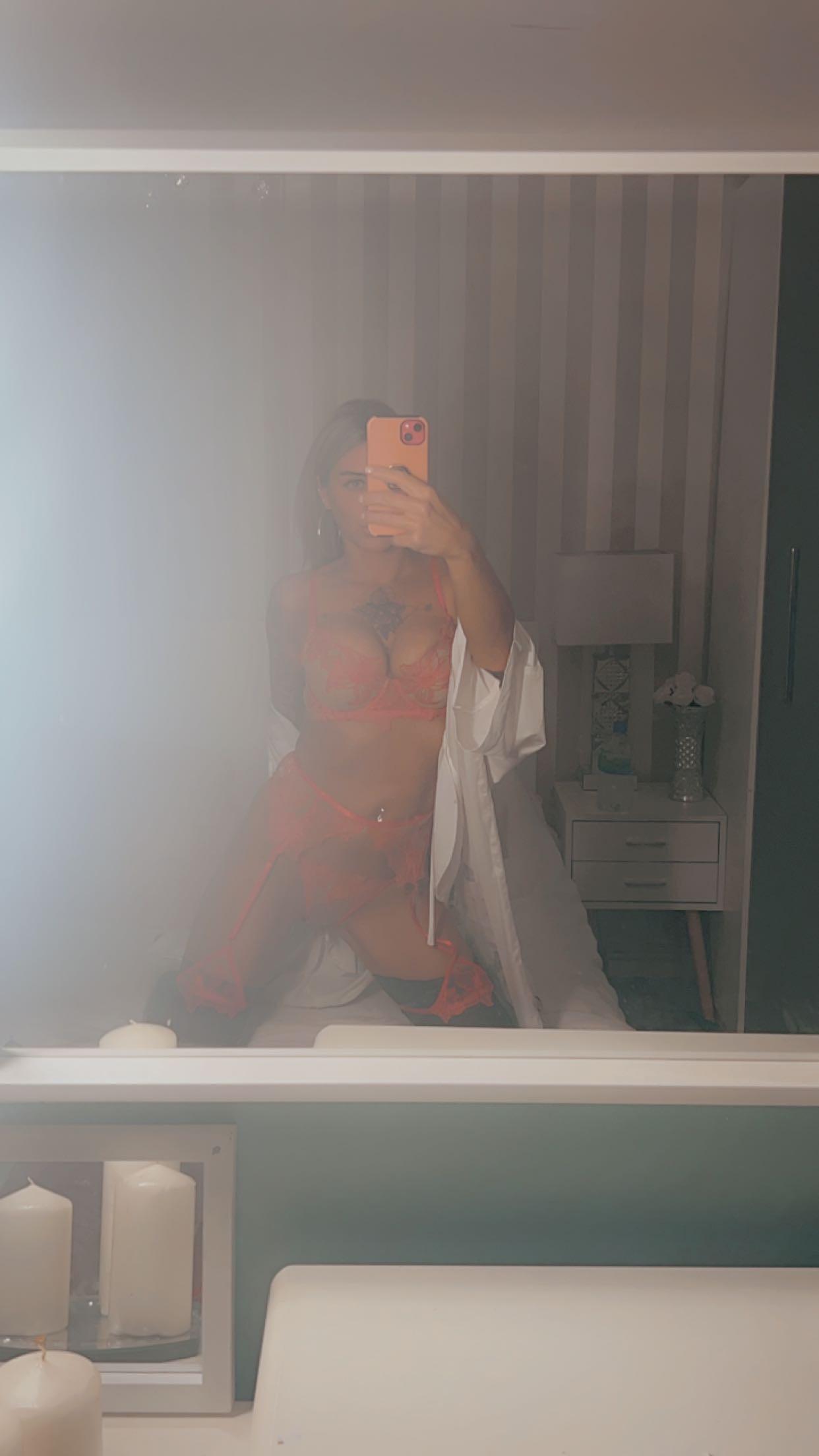 https://cdn.adultwork.com/gallery/G14/10366411.jpg