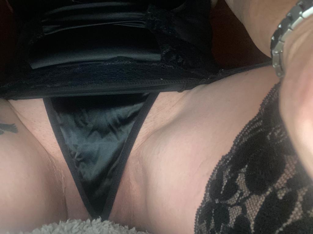 https://cdn.adultwork.com/gallery/G14/10403723.jpg