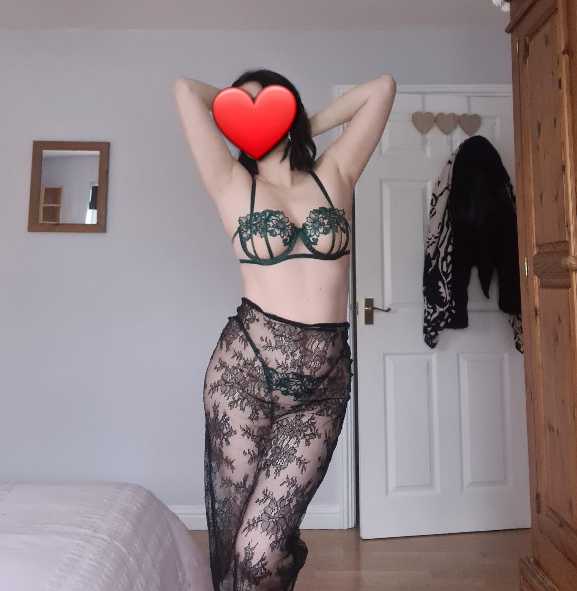 https://cdn.adultwork.com/gallery/G14/10450461.jpg