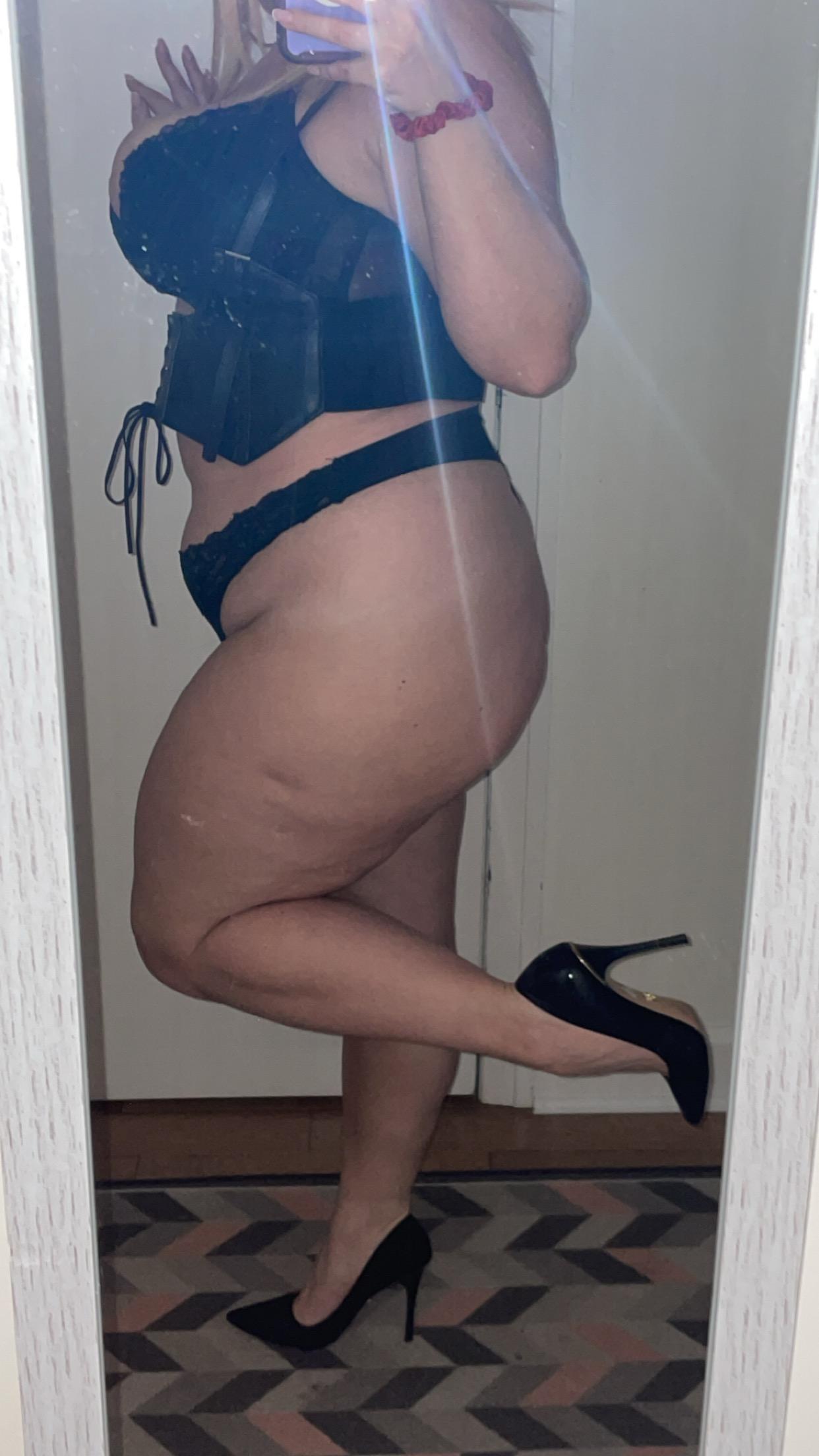 https://cdn.adultwork.com/gallery/G14/10450843.jpg