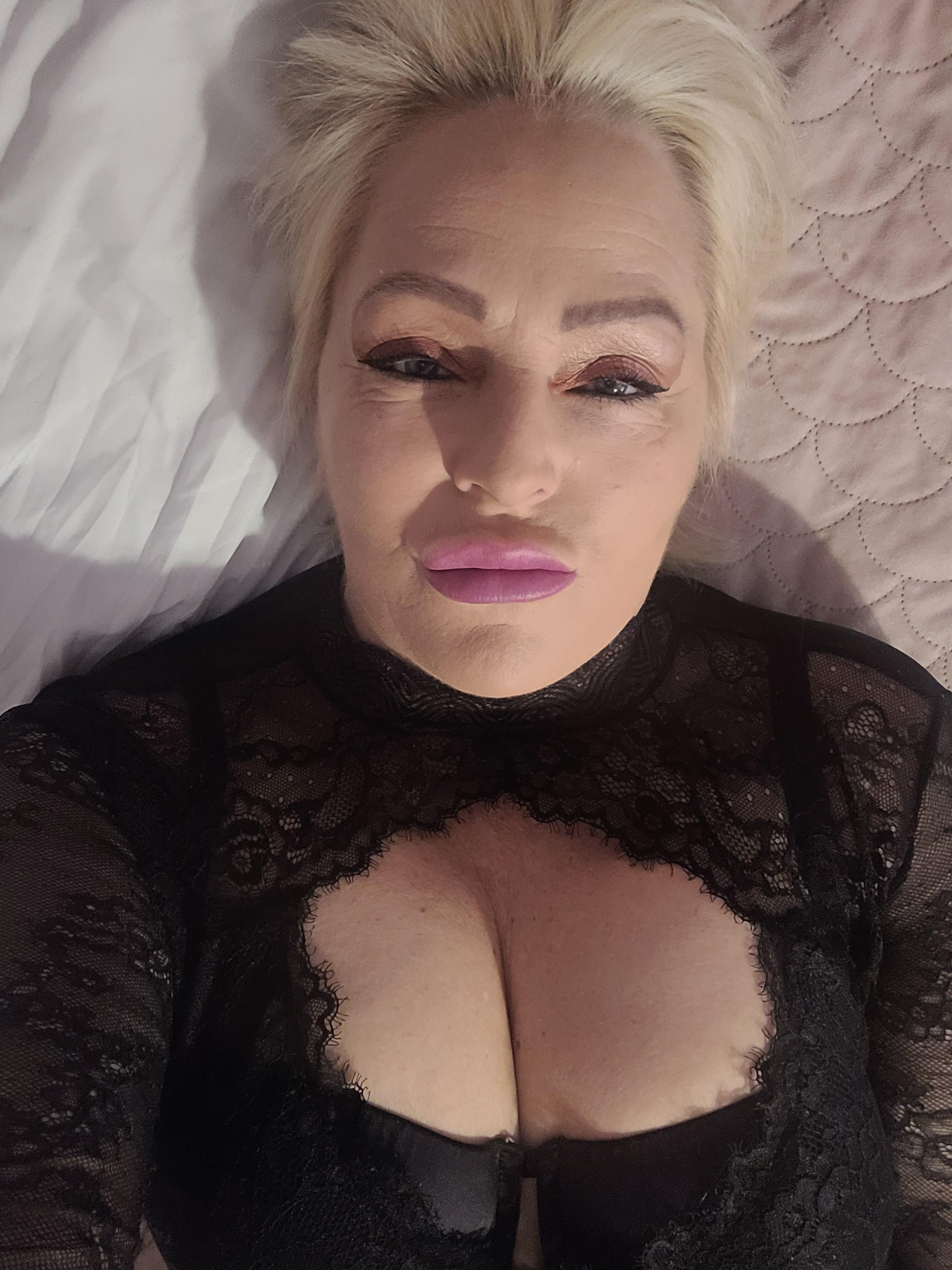 https://cdn.adultwork.com/gallery/G14/10450971.jpg