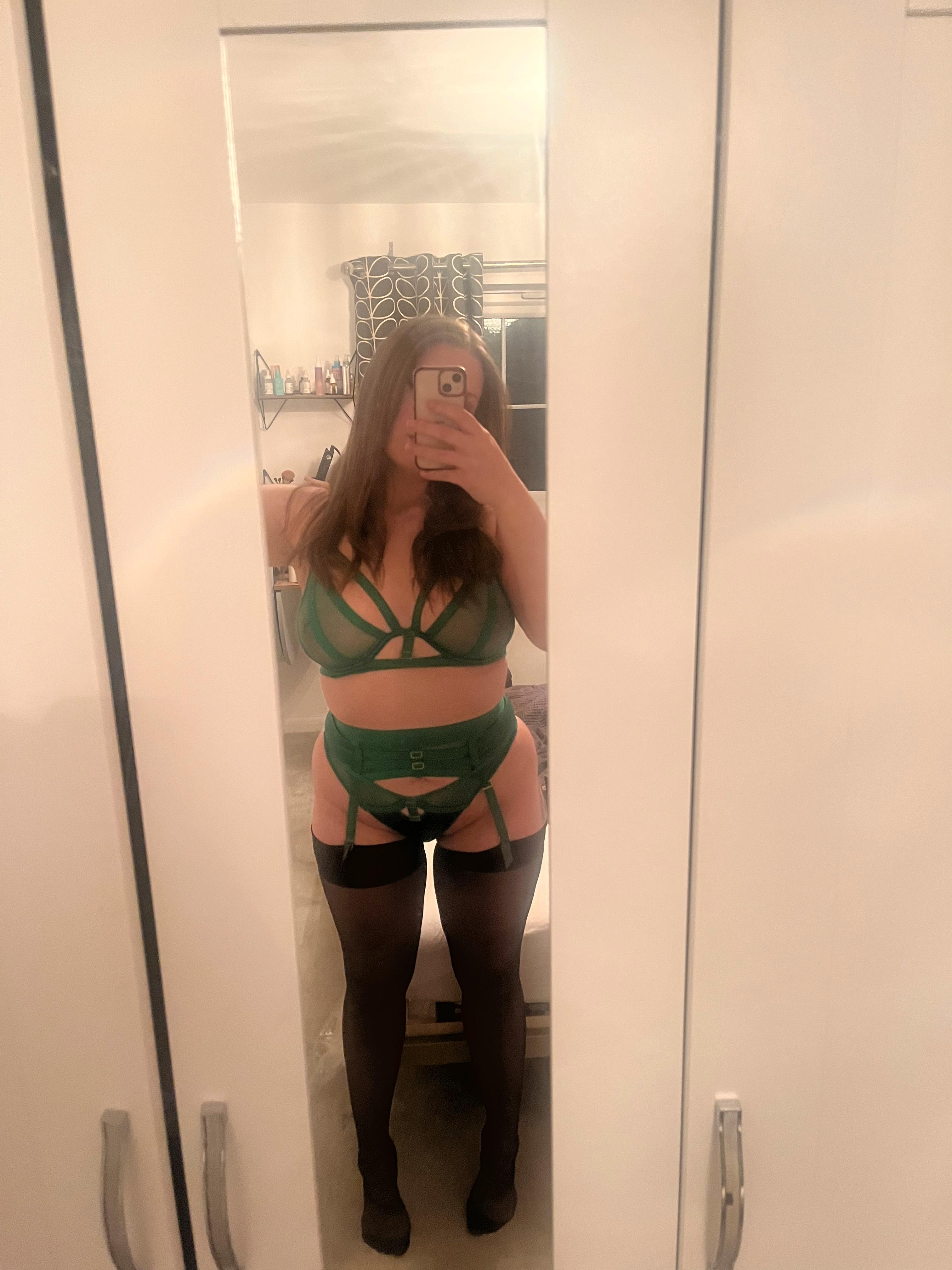 https://cdn.adultwork.com/gallery/G14/10470187.jpg