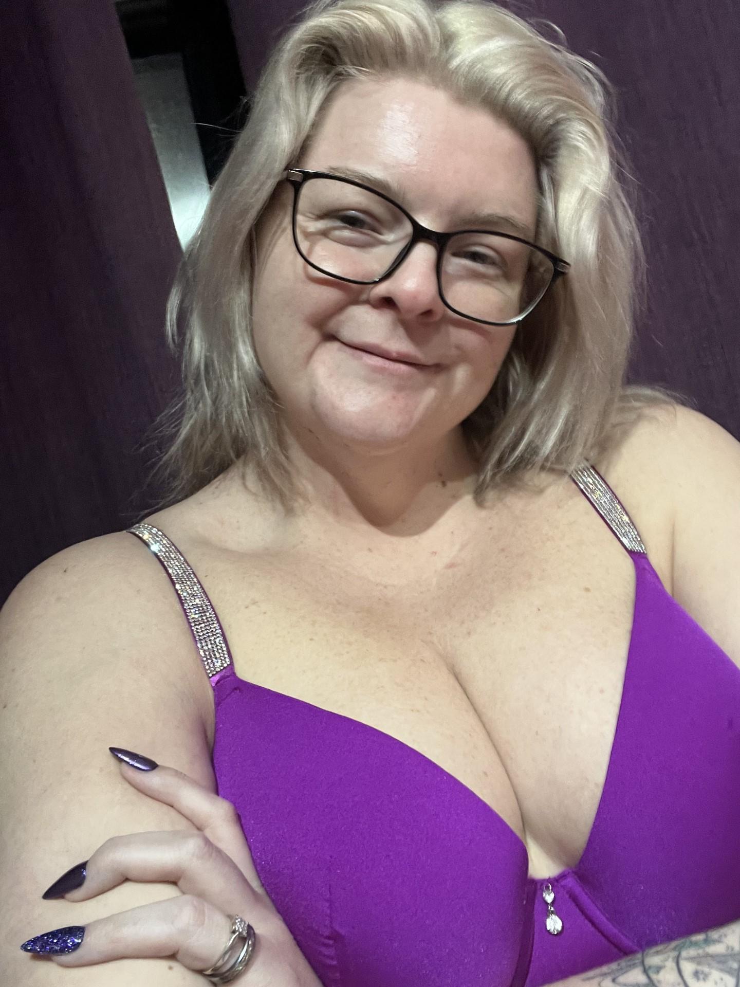 https://cdn.adultwork.com/gallery/G14/10470543.jpg