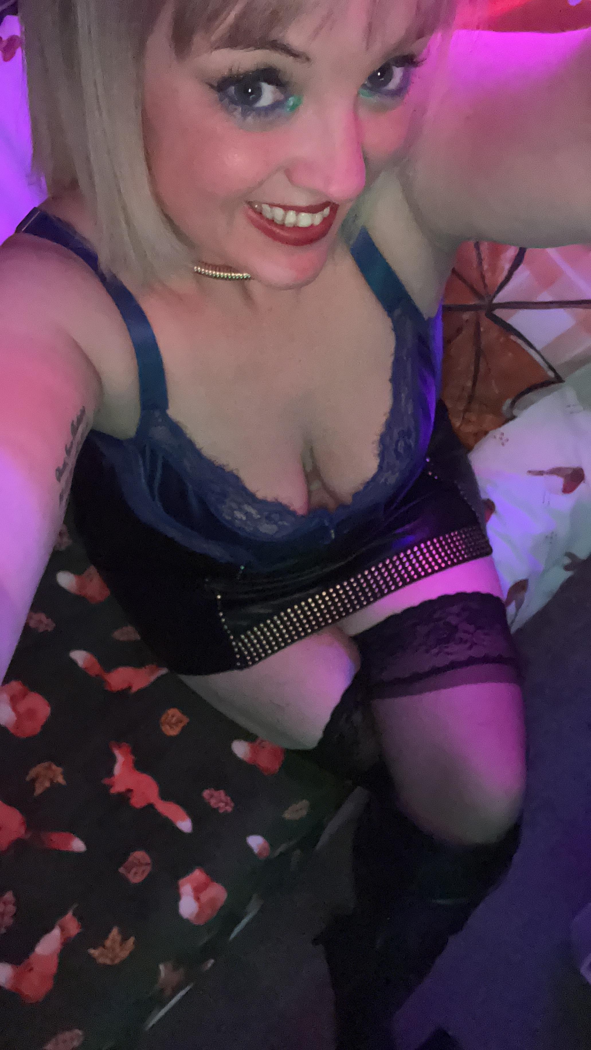 https://cdn.adultwork.com/gallery/G14/10470616.jpg