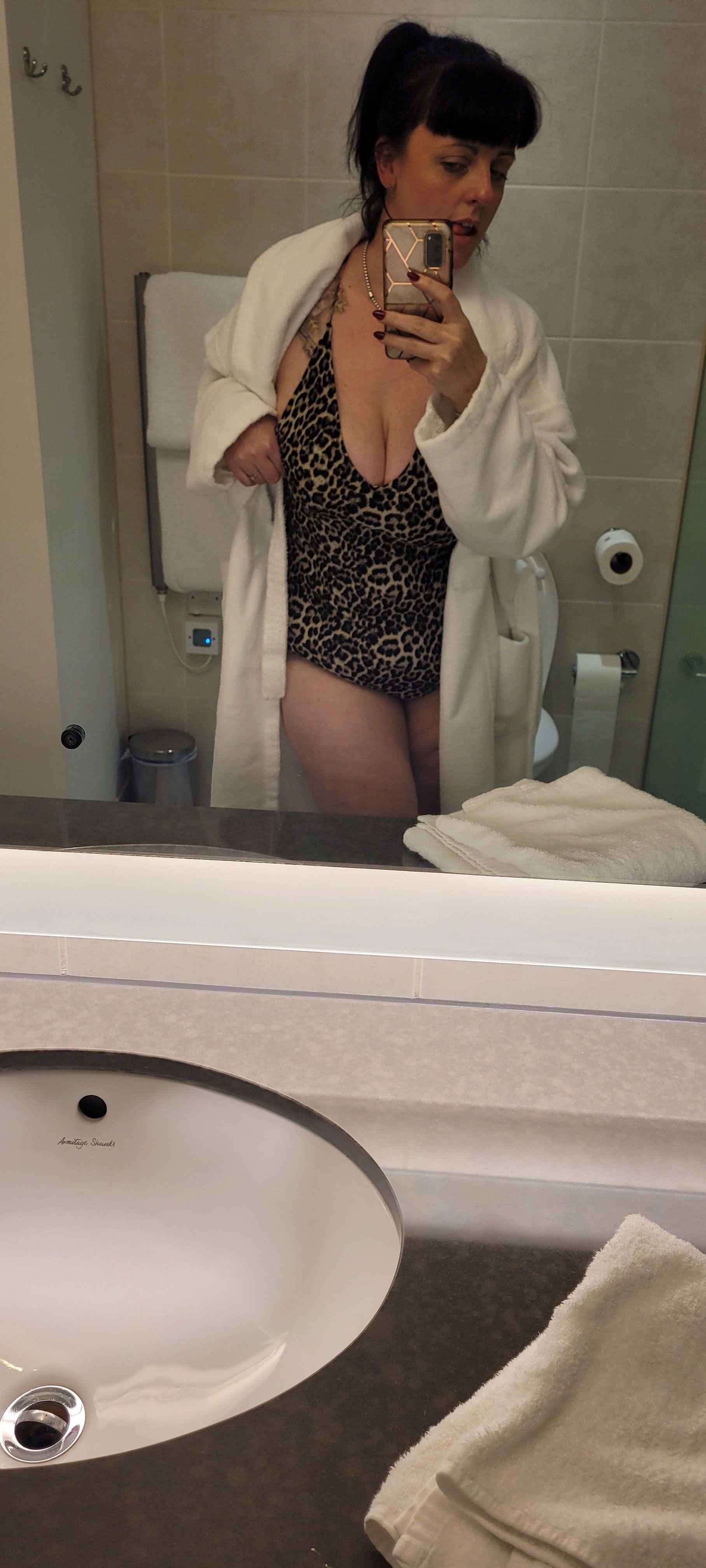 https://cdn.adultwork.com/gallery/G14/10475105.jpg