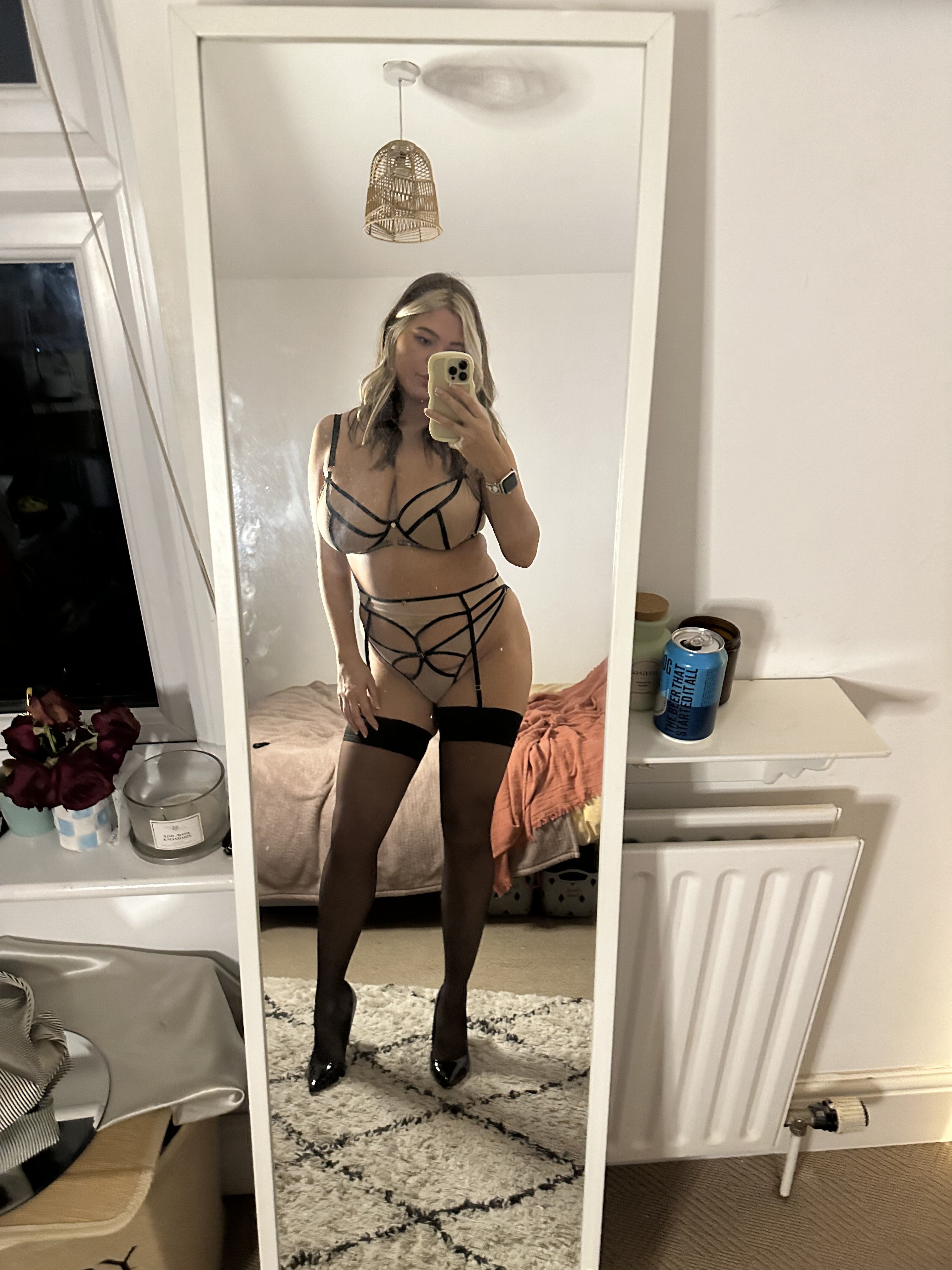 https://cdn.adultwork.com/gallery/G14/10475194.jpg