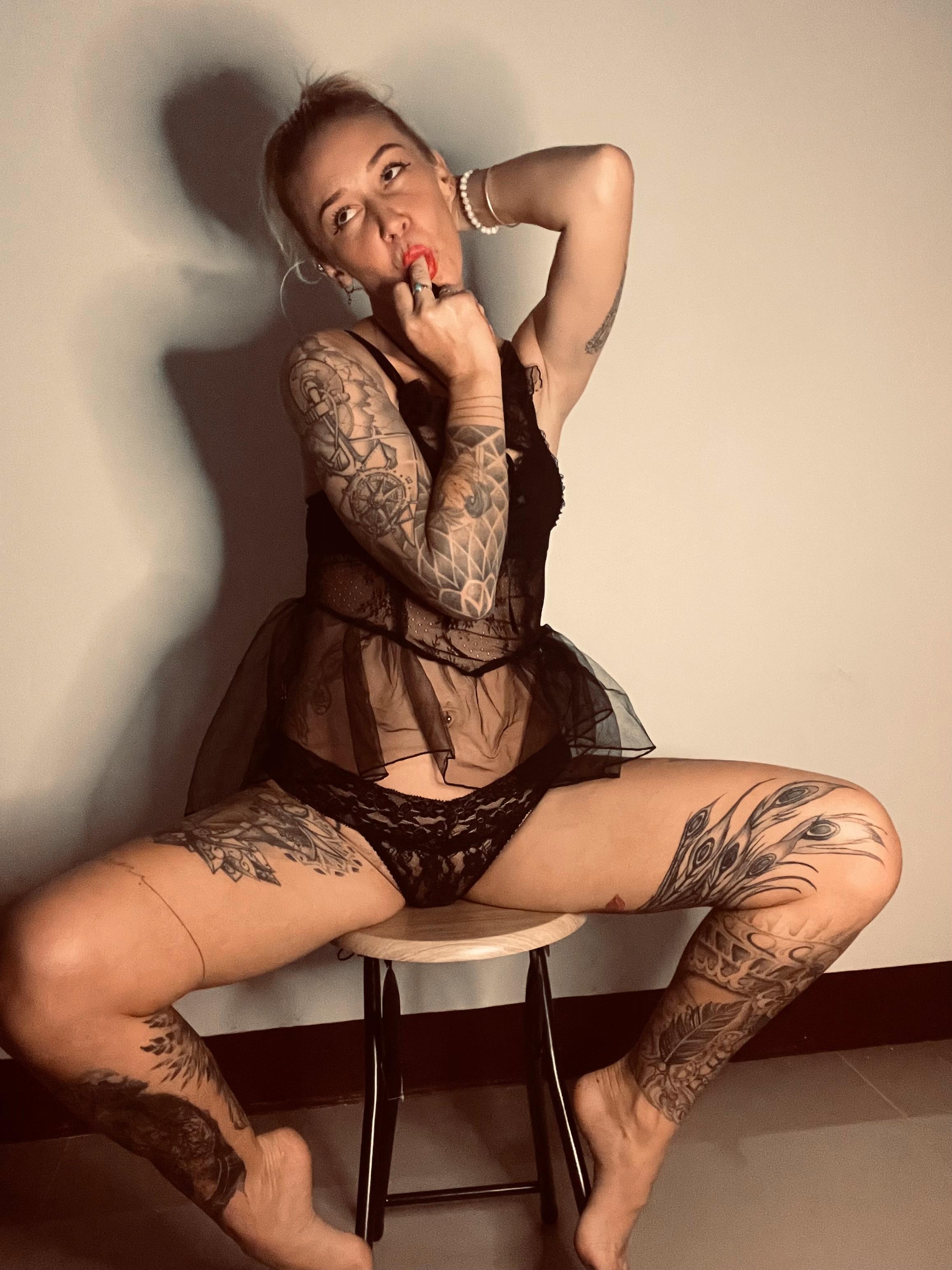 https://cdn.adultwork.com/gallery/G14/10483259.jpg