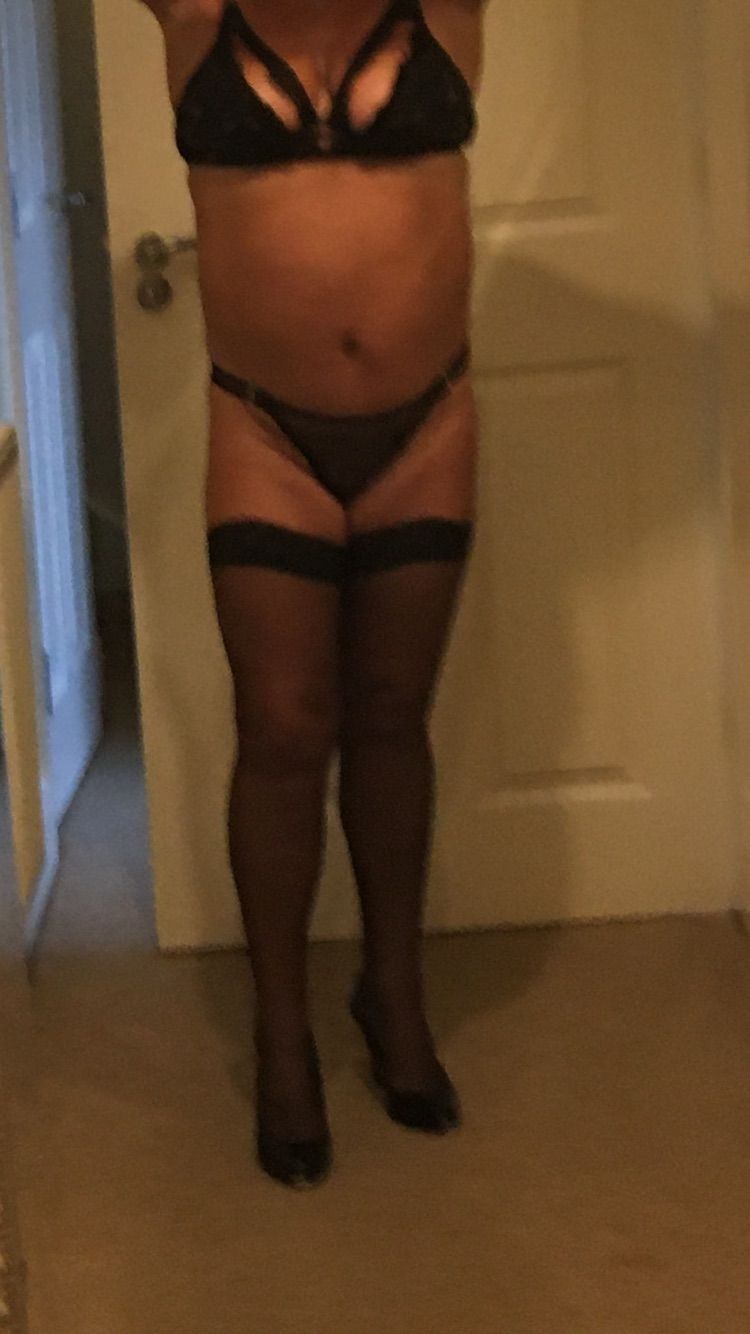 https://cdn.adultwork.com/gallery/G14/10487393.jpg