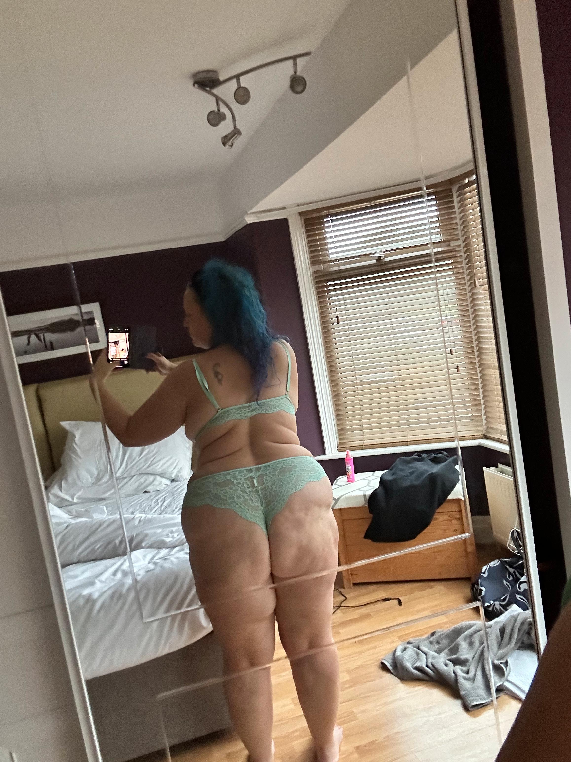 https://cdn.adultwork.com/gallery/G14/10487553.jpg