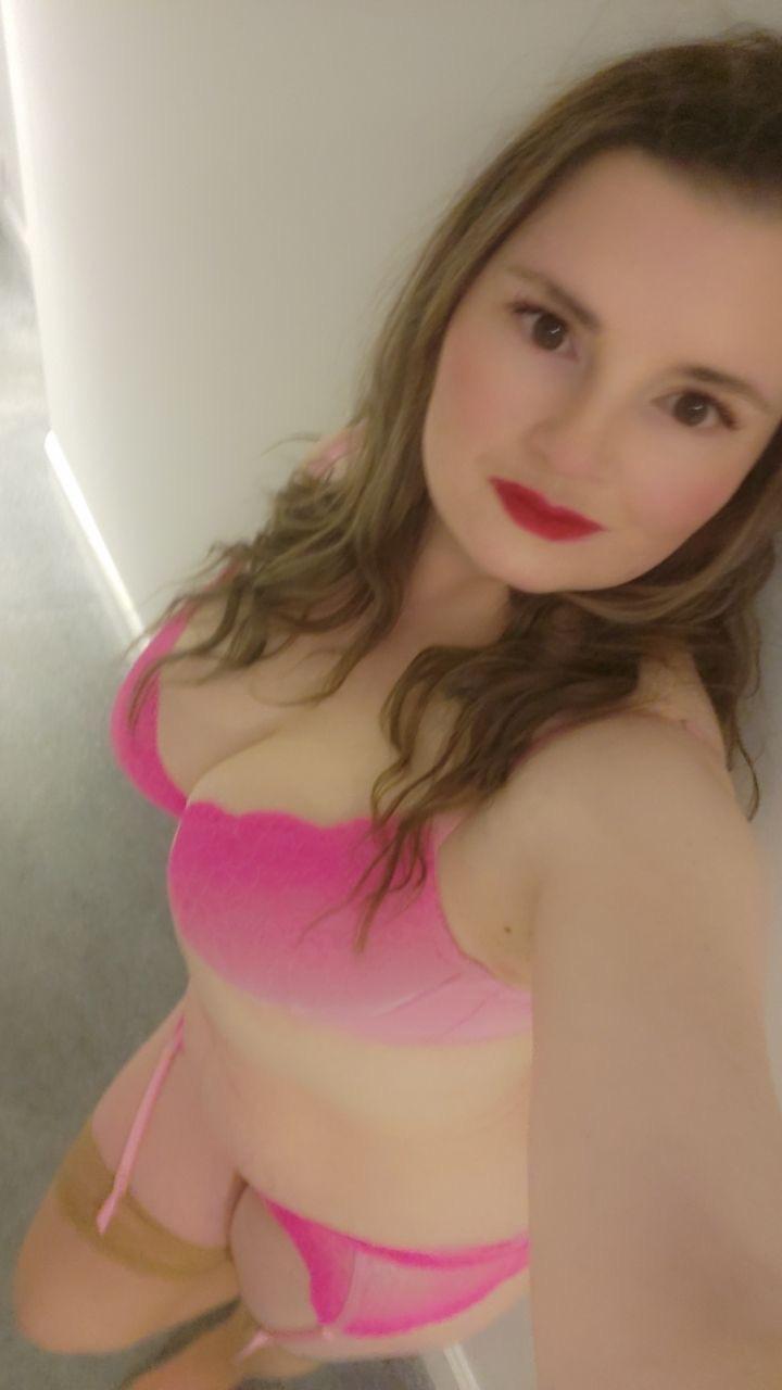 https://cdn.adultwork.com/gallery/G14/10487656.jpg