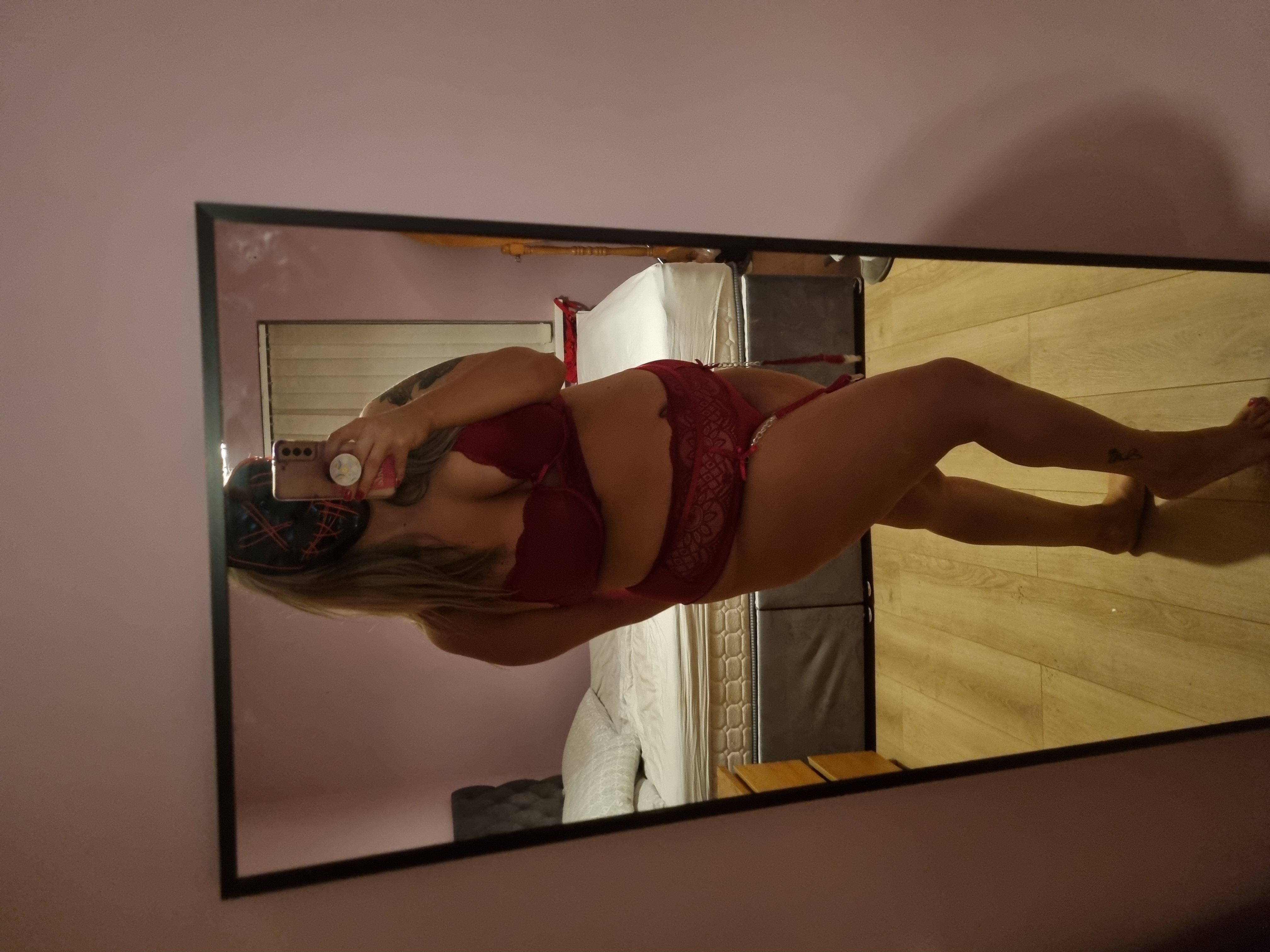 https://cdn.adultwork.com/gallery/G14/10489126.jpg