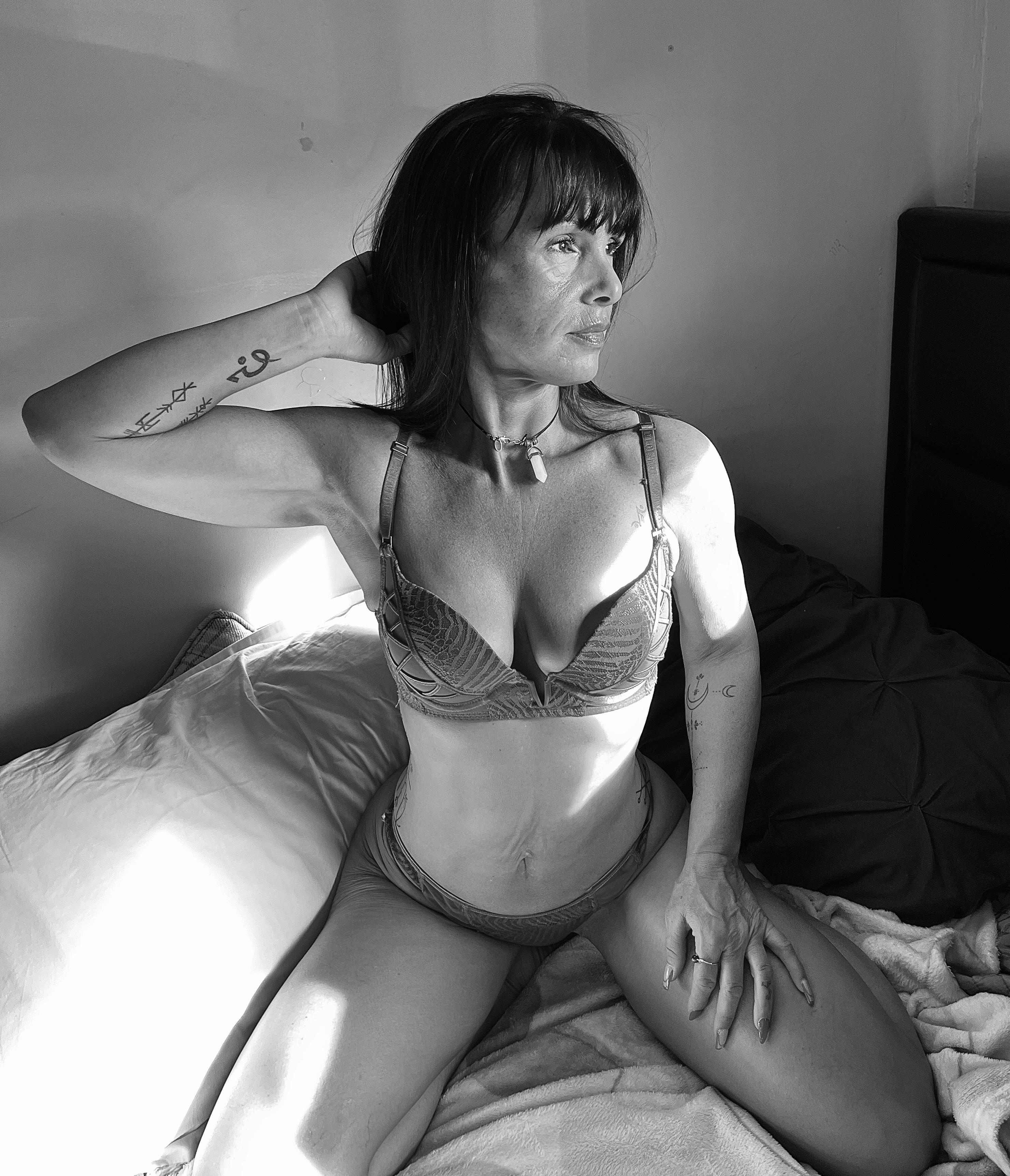 https://cdn.adultwork.com/gallery/G14/10630290.jpg