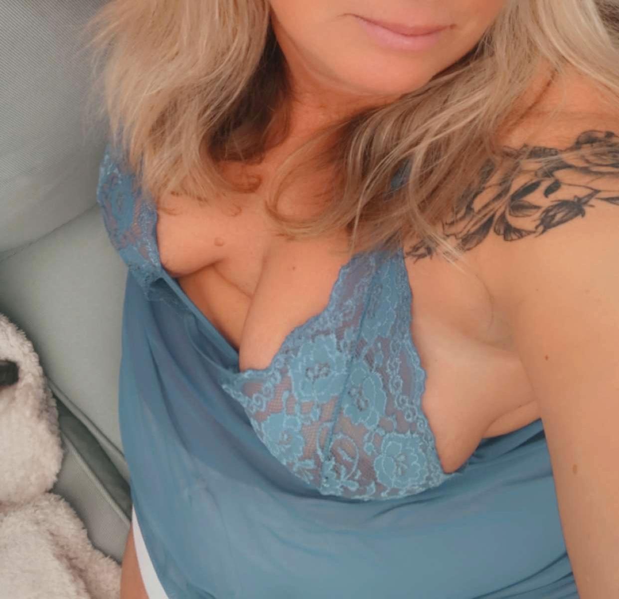 https://cdn.adultwork.com/gallery/G14/10650750.jpg